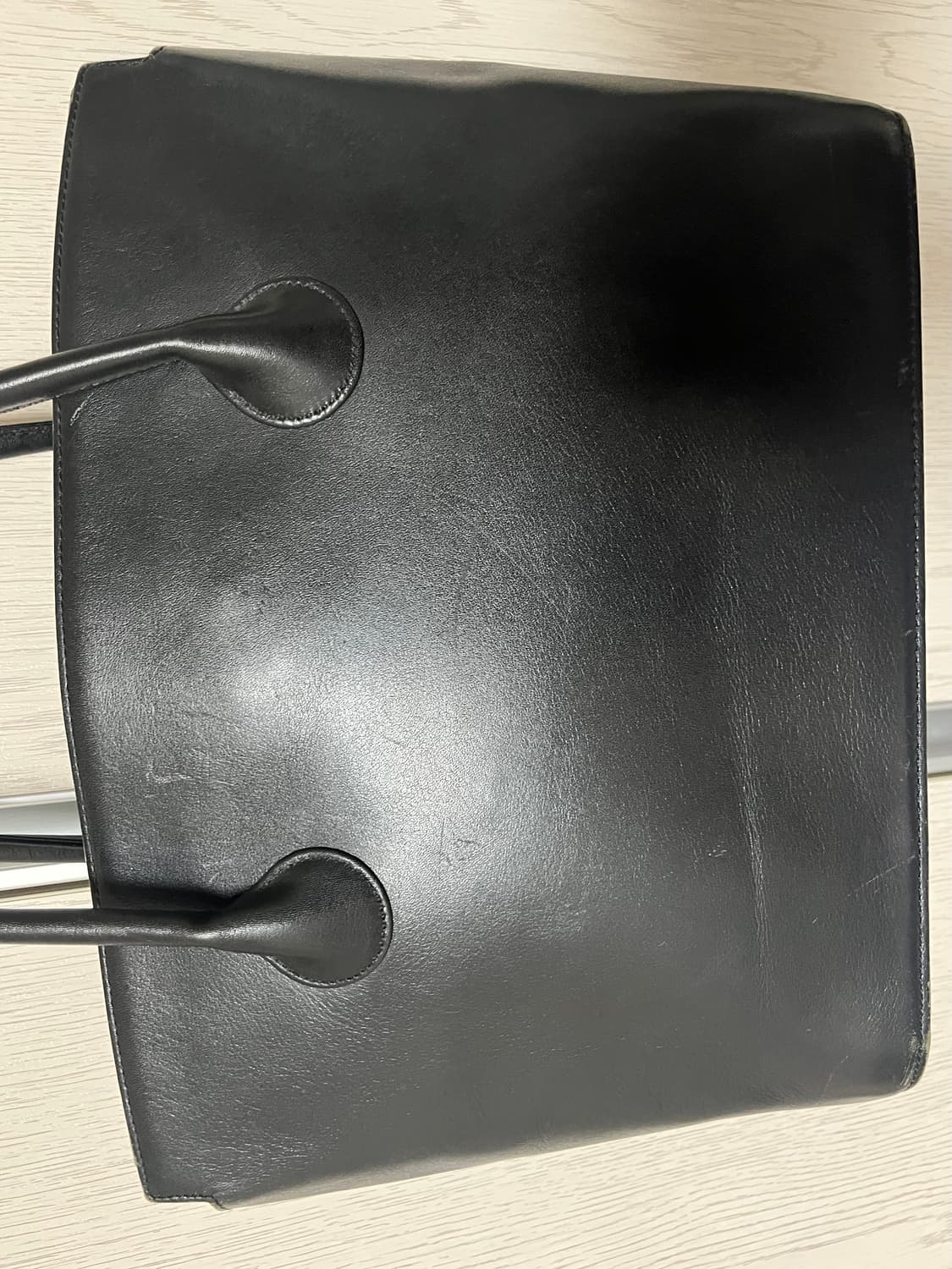 ISSEY MIYAKE 이세이미야케 레더 숄더백 블랙 상품이미지2