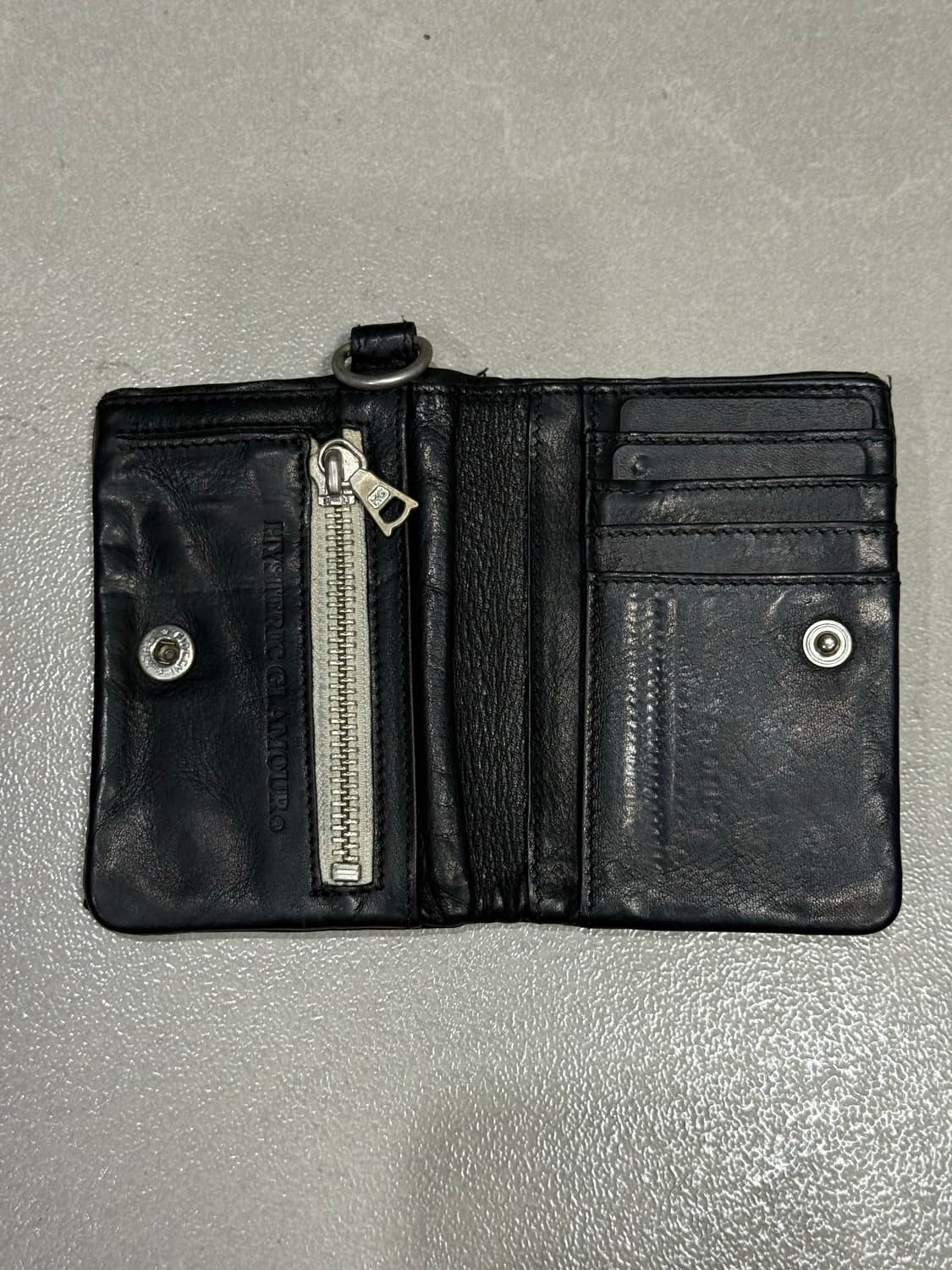 히스테릭 글래머 아카이브 스터드 폭탄 뱃지 가죽 지갑 상품이미지3