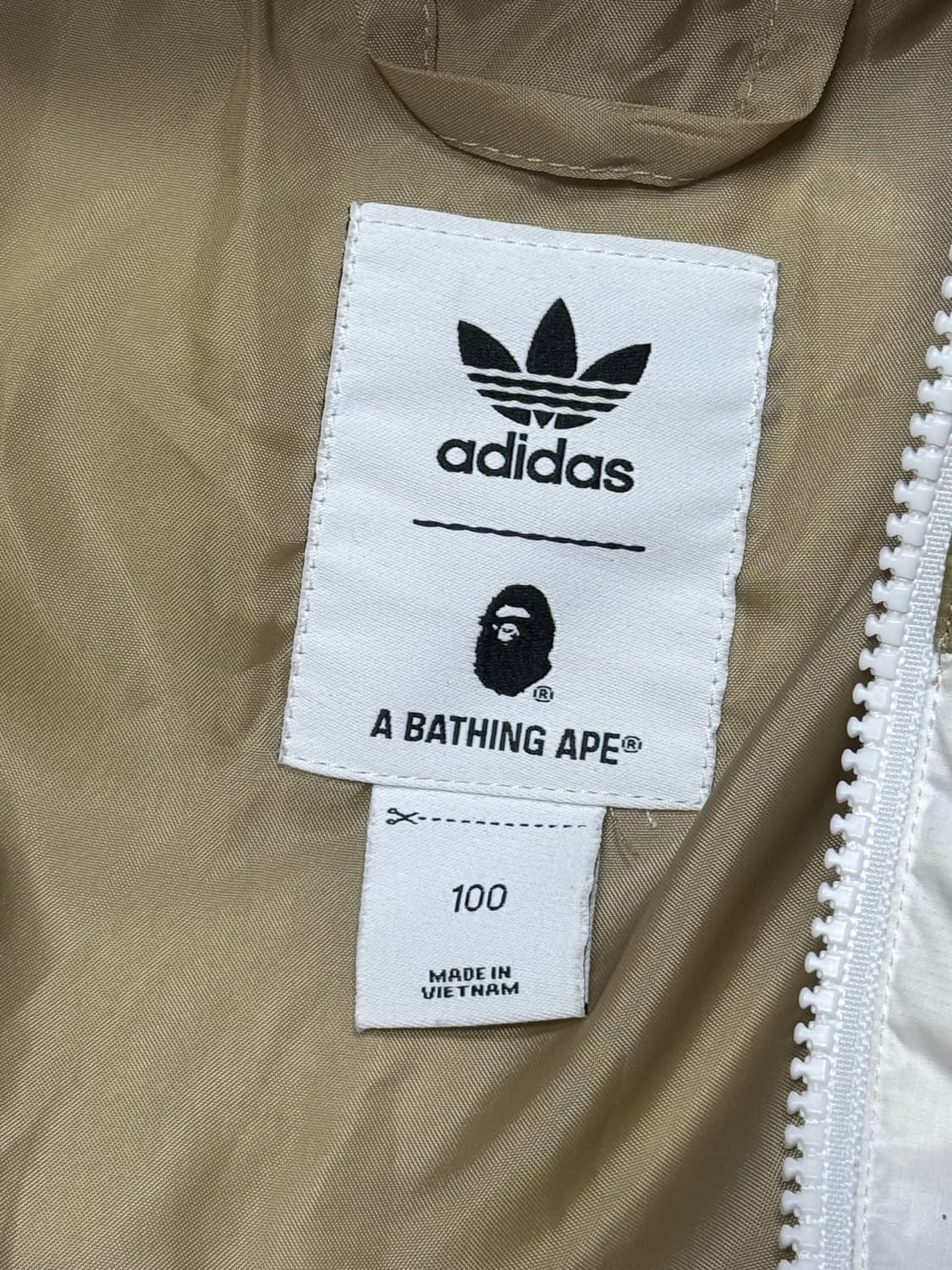 베이프 x 아디다스 콜라보 한정판 샤크 후드 카모 패딩 100 상품이미지5