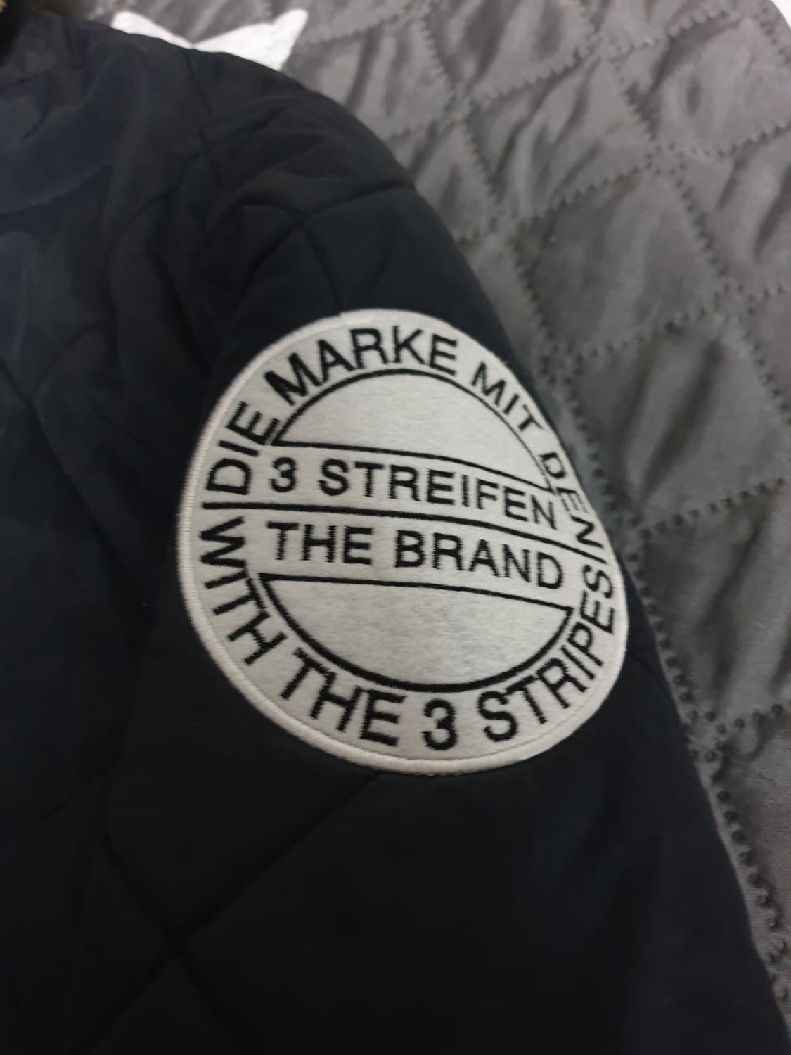 아디다스 파이어버드 퀄트 패디드 자켓 블랙 (M) 상품이미지3