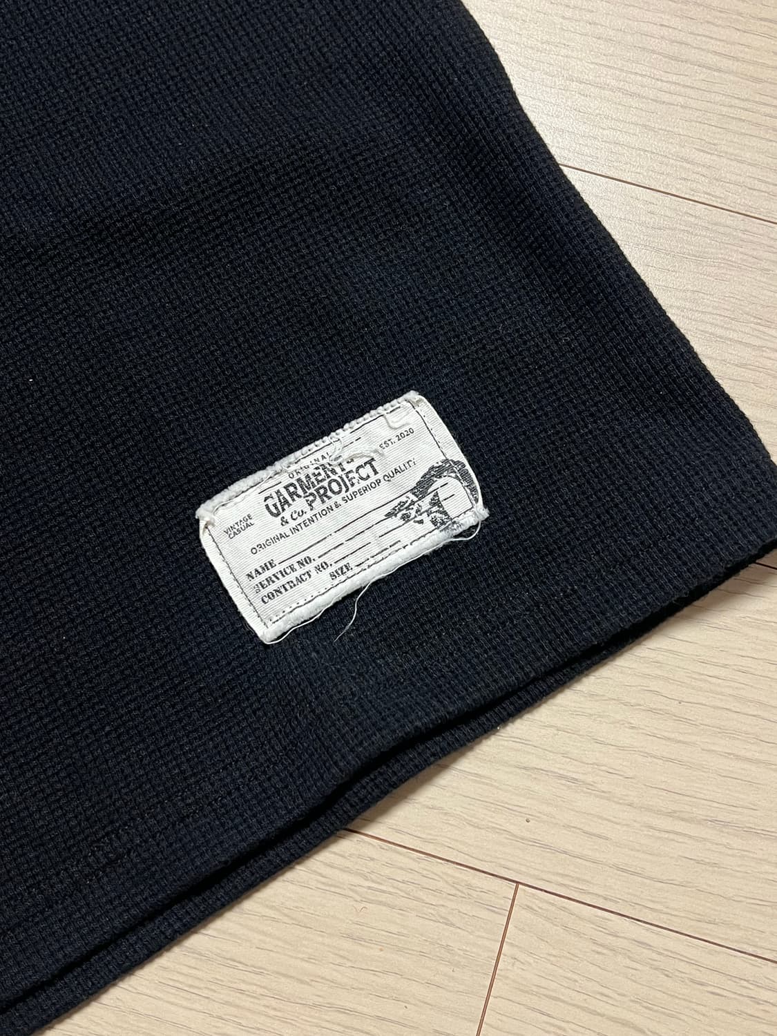 오가프 와플 헨리넥 반팔 블랙 상품이미지3