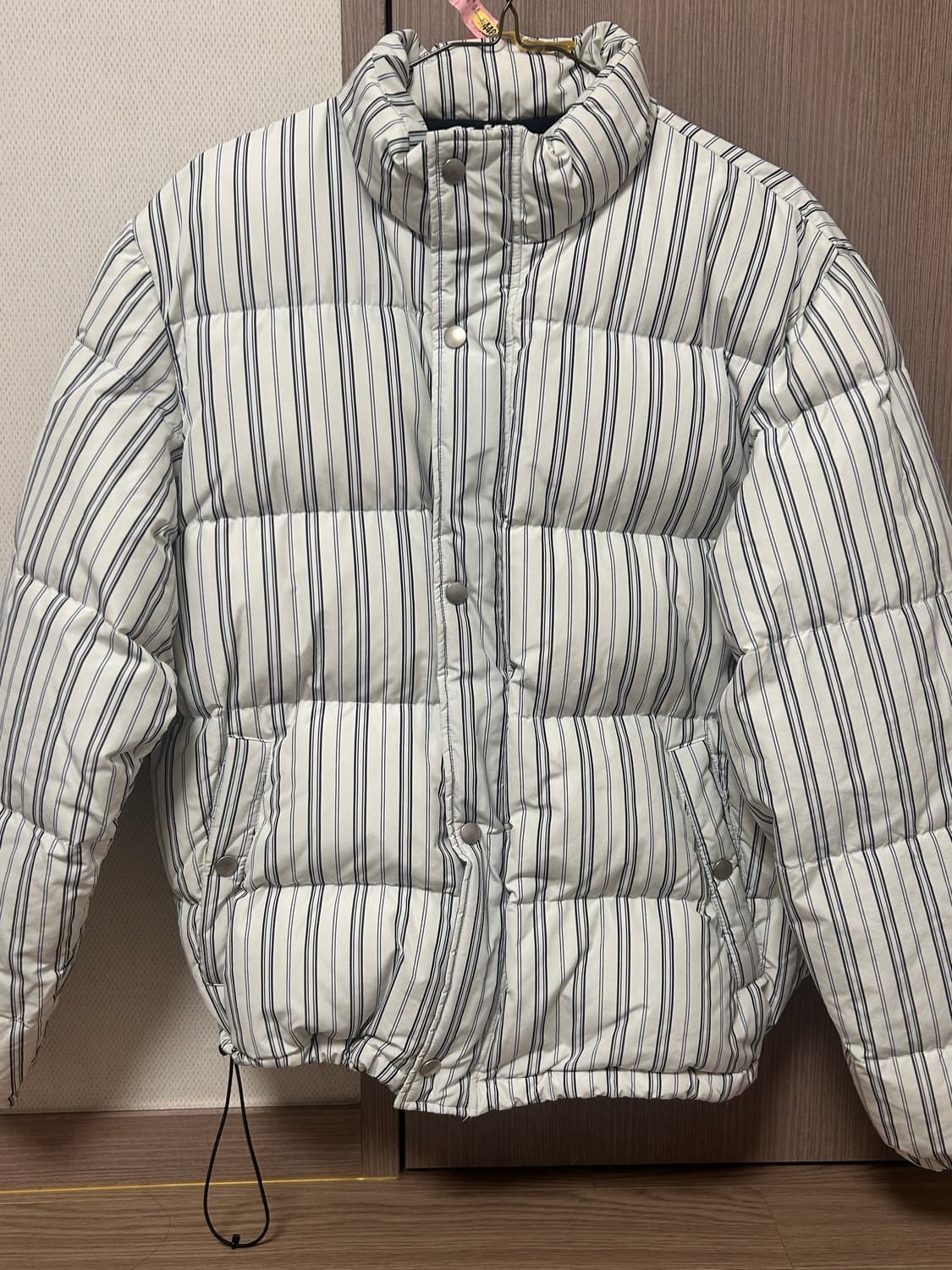 스투시 스트라이프 다운 패딩 상품이미지3