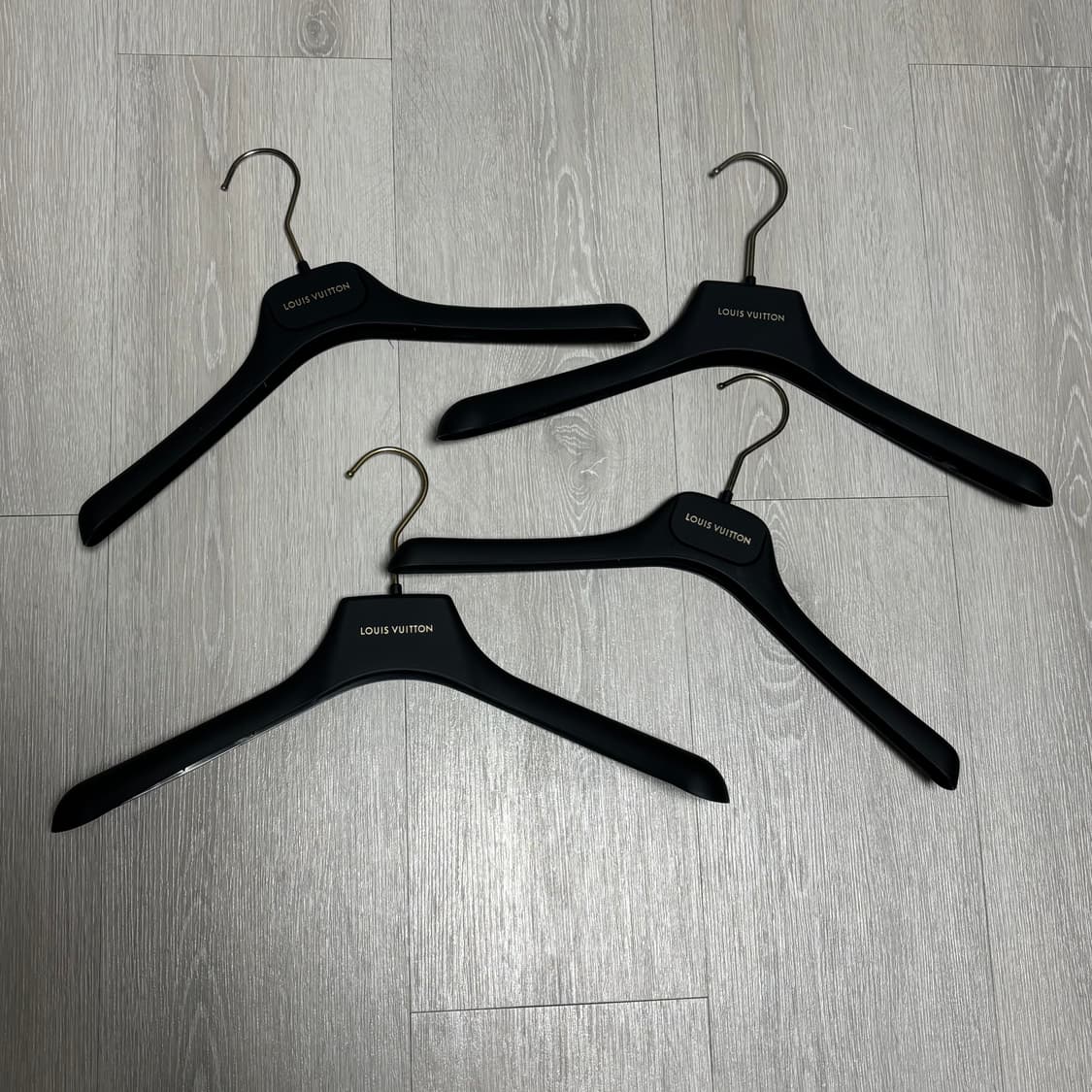 루이비통 옷걸이 정품 명품 옷걸이  상품이미지1