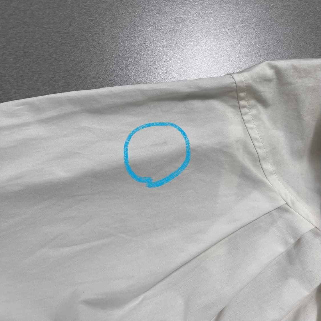 [한섬 수입 브랜드] 쿨루(CLU) 백 셔링 블라우스 상품이미지9