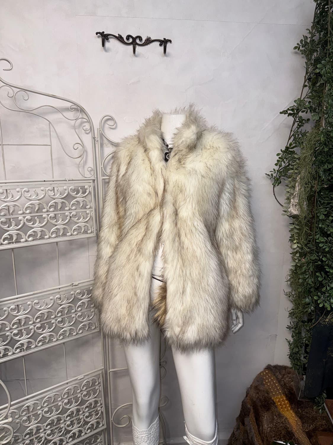 Mixed ivory brown faux fur coat 상품이미지5