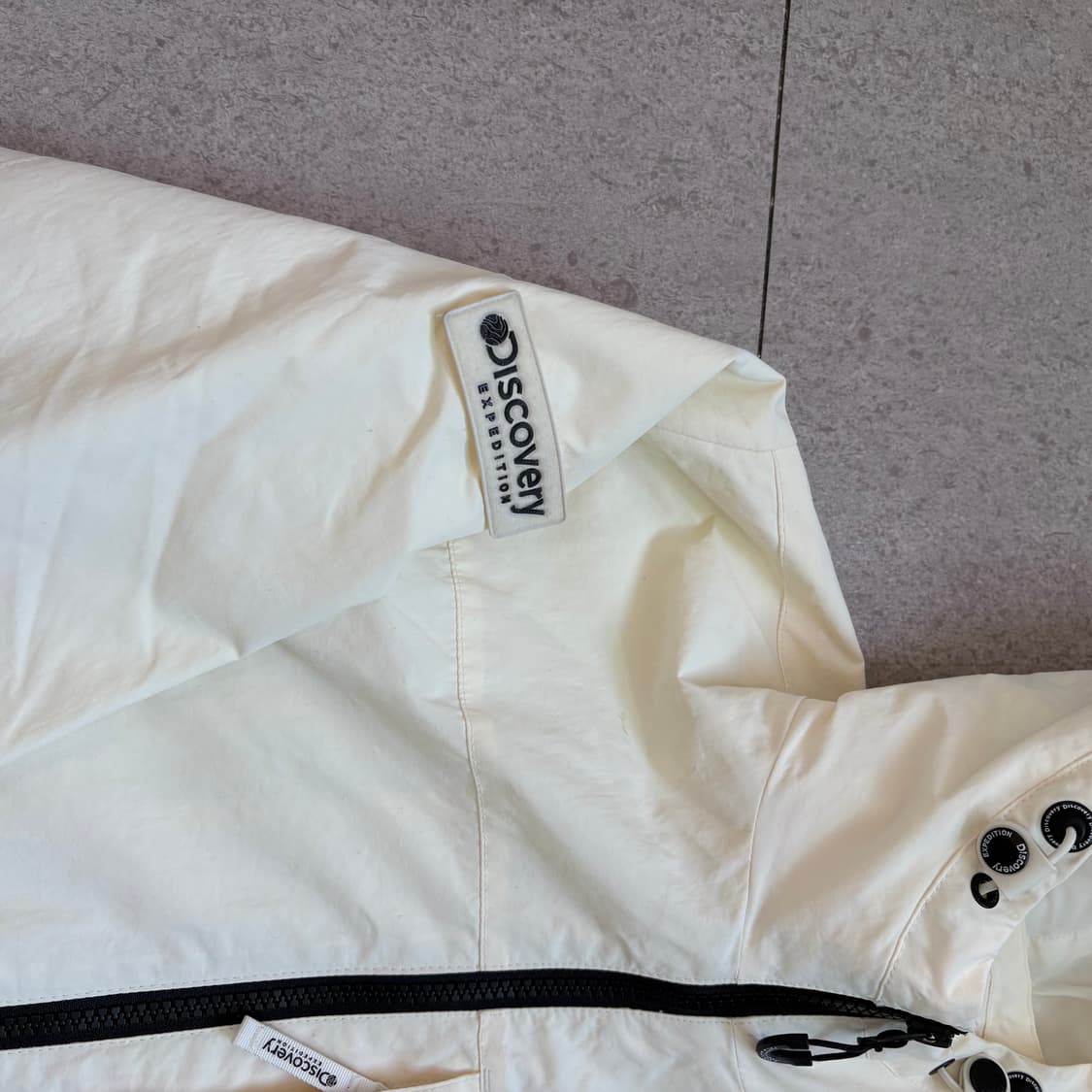 디스커버리 여성 바람막이 상품이미지4