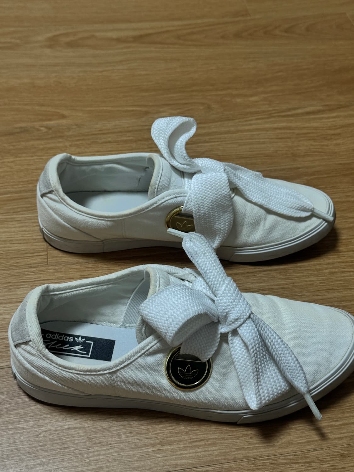 아디다스 운동화 슬릭로우 리본 슬립온 화이트 골드 메탈릭 240 상품이미지7