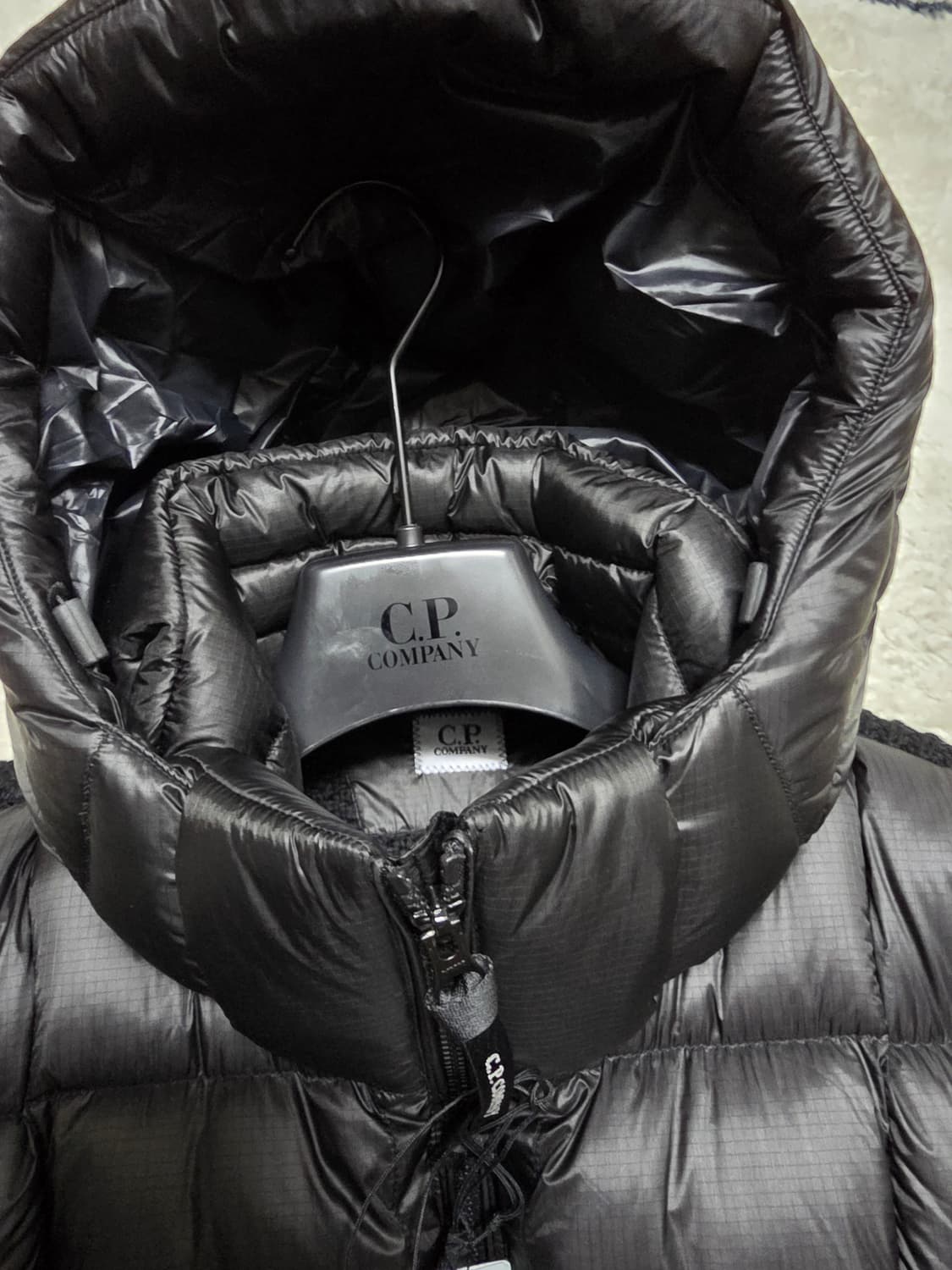 CP컴퍼니 DD쉘니트패딩 상품이미지4