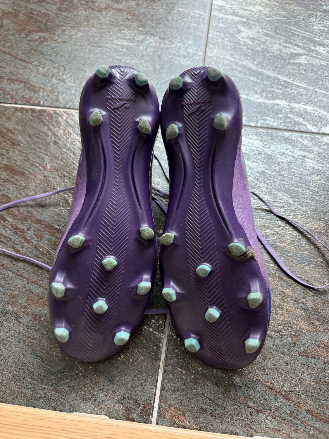 린가드 콘케이브 시그니처 축구화 황금사이즈 260~265 상품이미지3