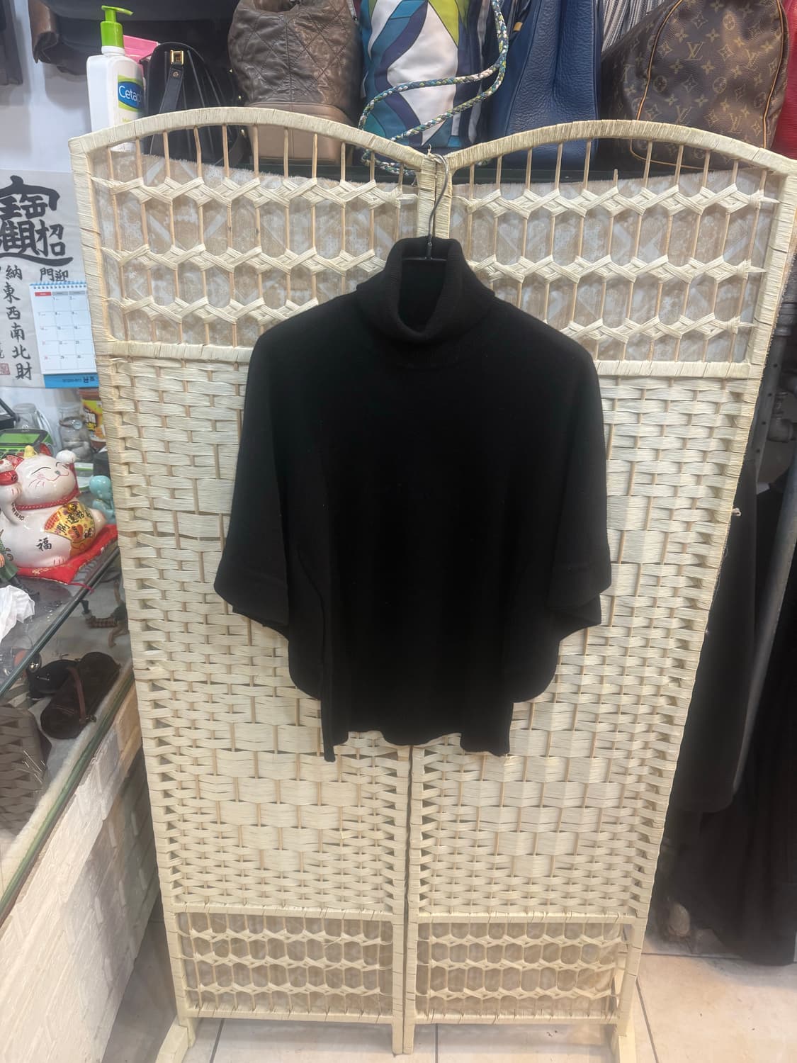 66-77 정품 셀린느 캐시미어 가오리 니트 팝니다 상품이미지1