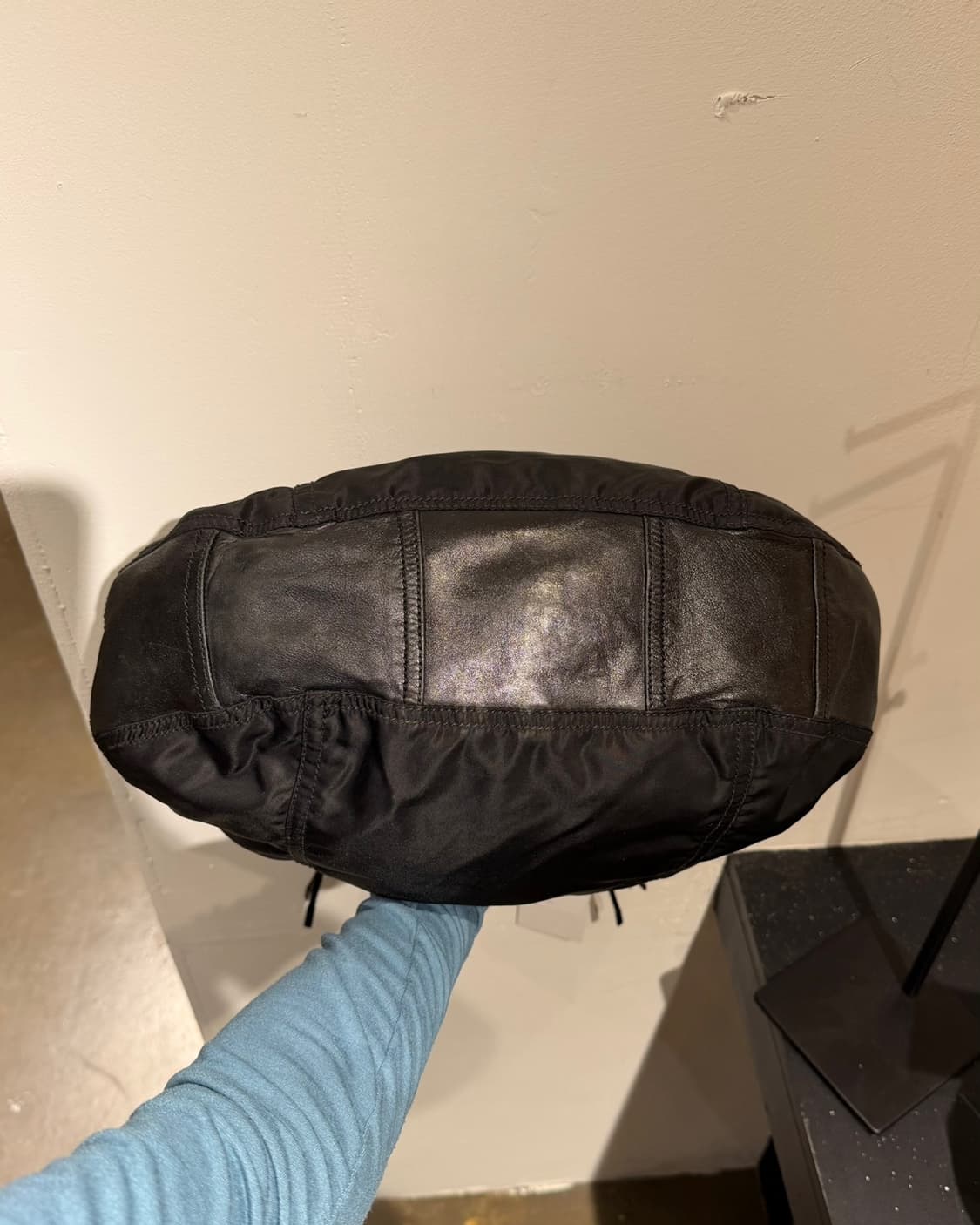 프라다 블랙 나일론 레더 호보백 상품이미지6