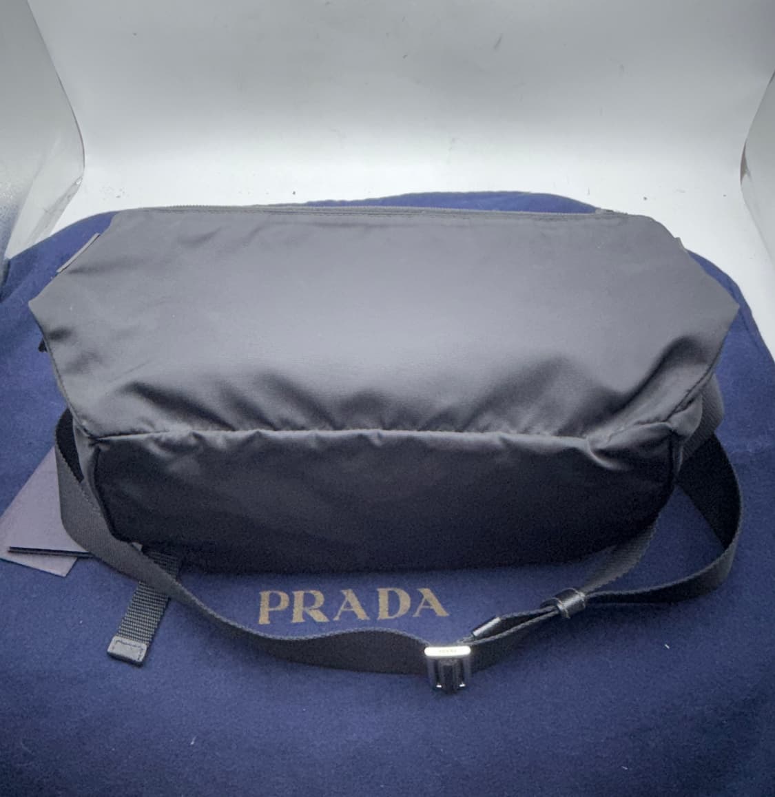 정품)프라다 바이커백 상품이미지5