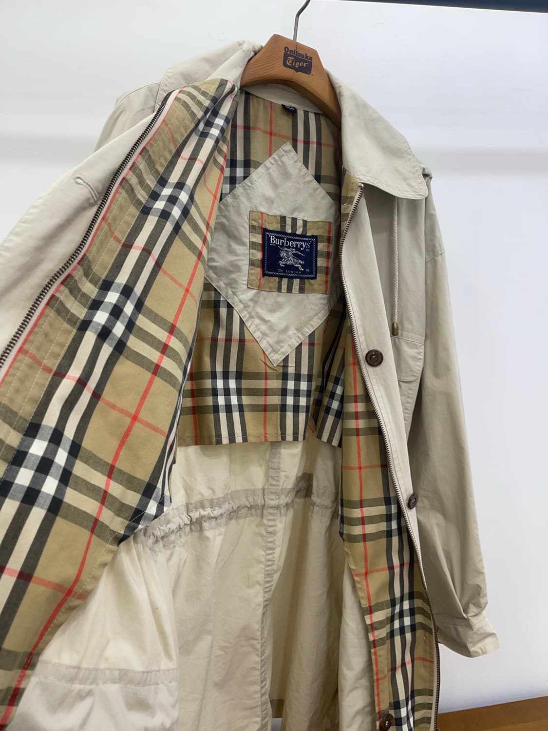 버버리 여성 후드 트렌치 야싱 상품이미지4