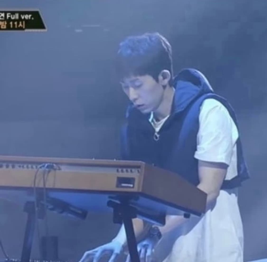 [ OS ]   cos 하이브리드 패디드 후드 베스트 상품이미지1