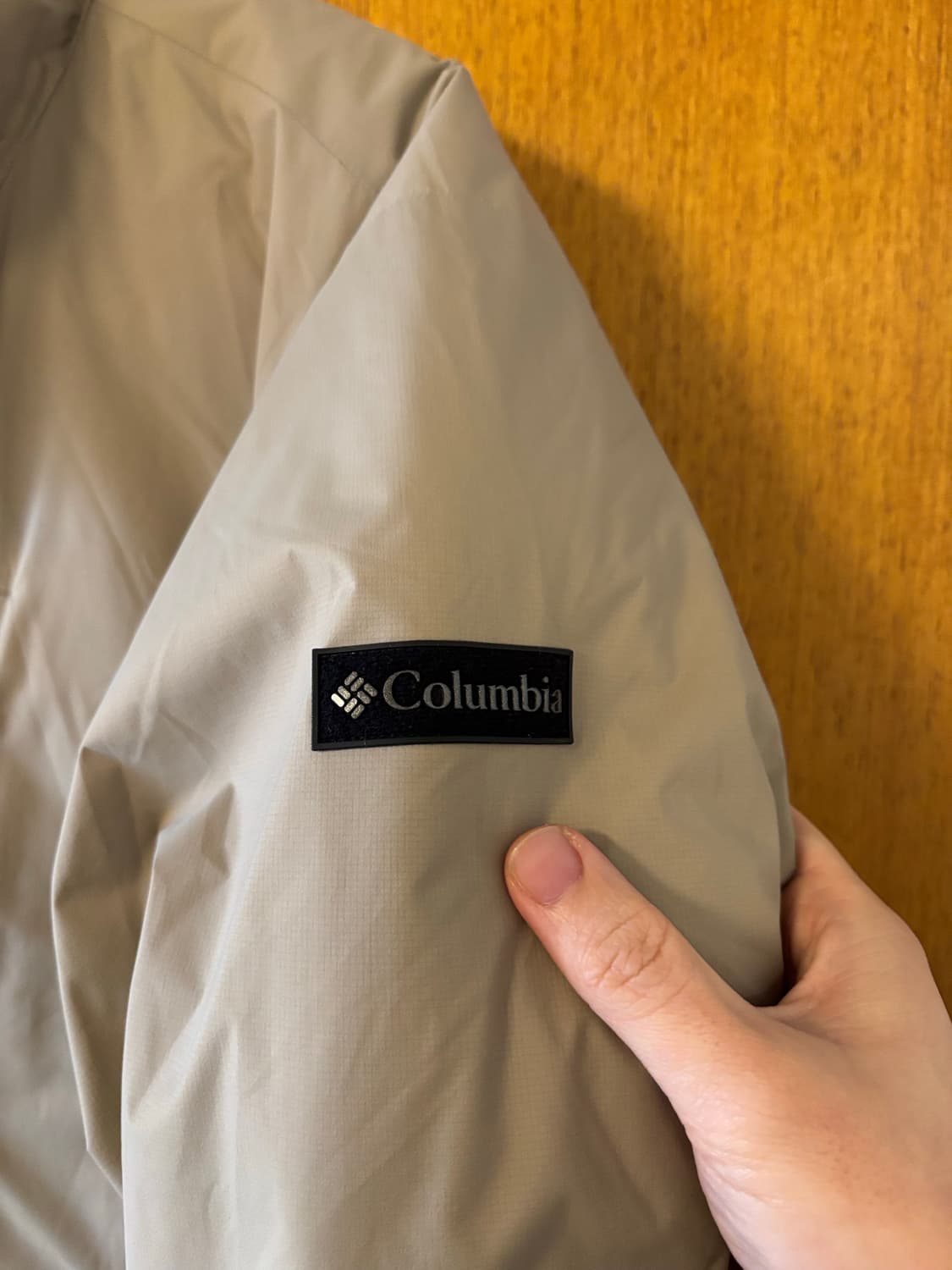 컬럼비아 옴니테크 베이지패딩 상품이미지4