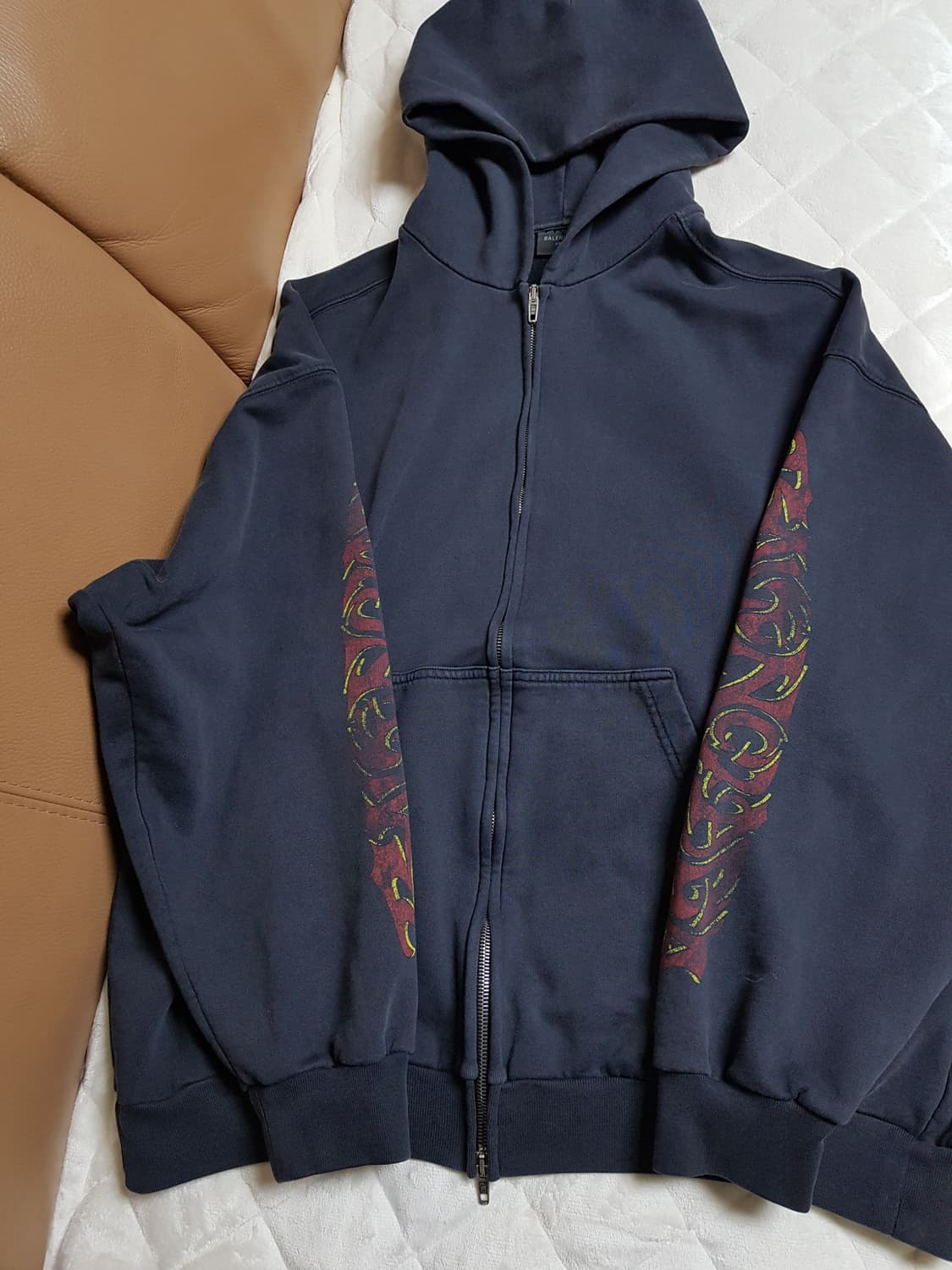 발렌시아가 오프쇼어 후드 집업 티셔츠 상품이미지1