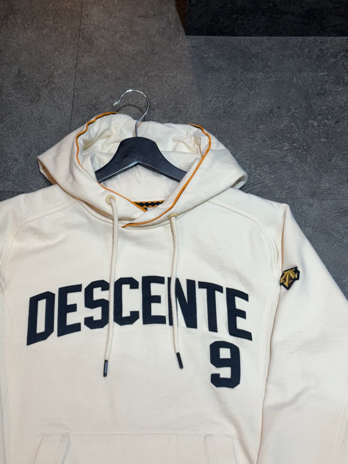 데상트 후드티 95사이즈 상품이미지4