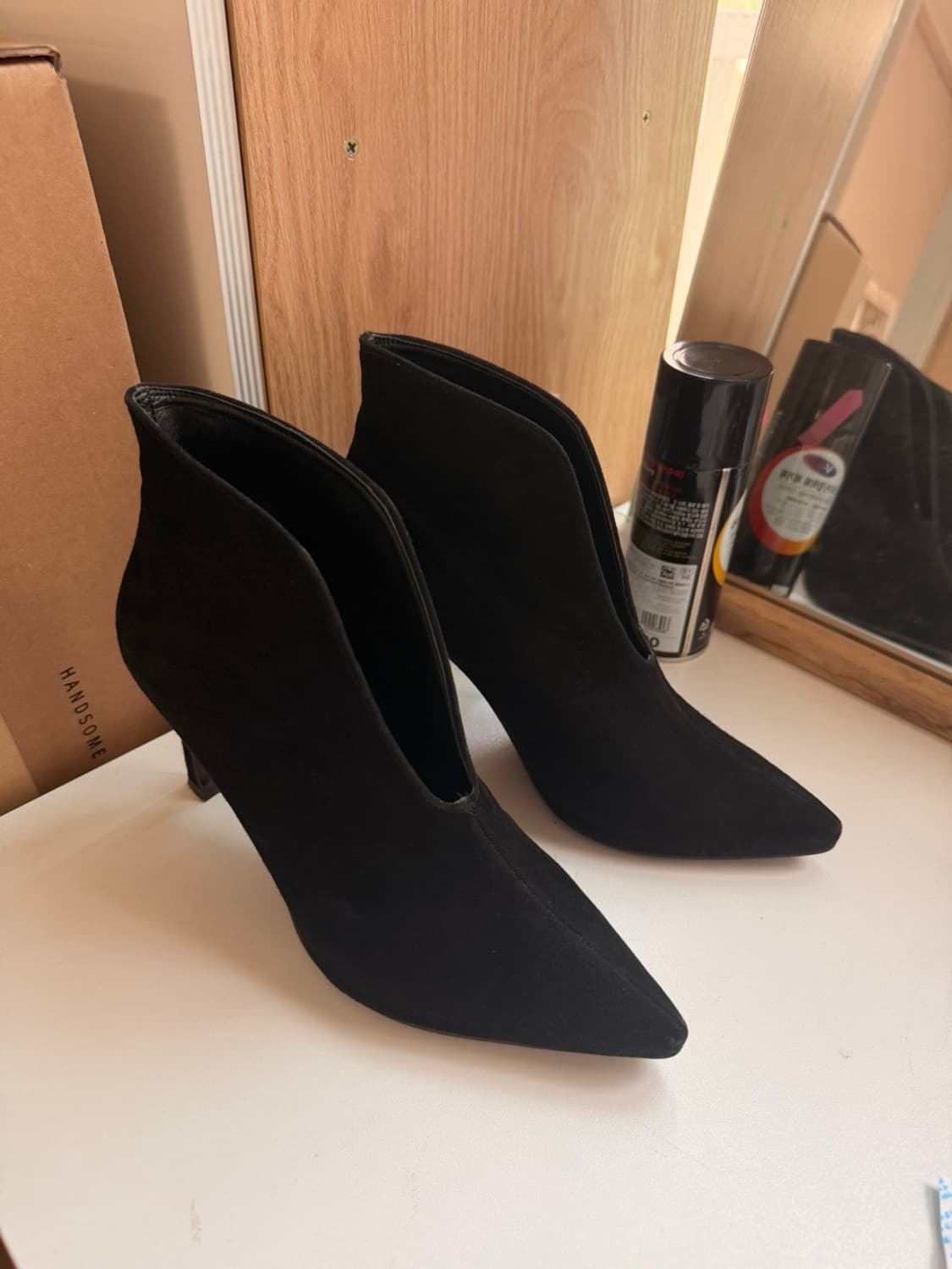 부티크헤르원 뒤세스 부티힐 블랙 스웨이드 앵클 부츠 힐 상품이미지8