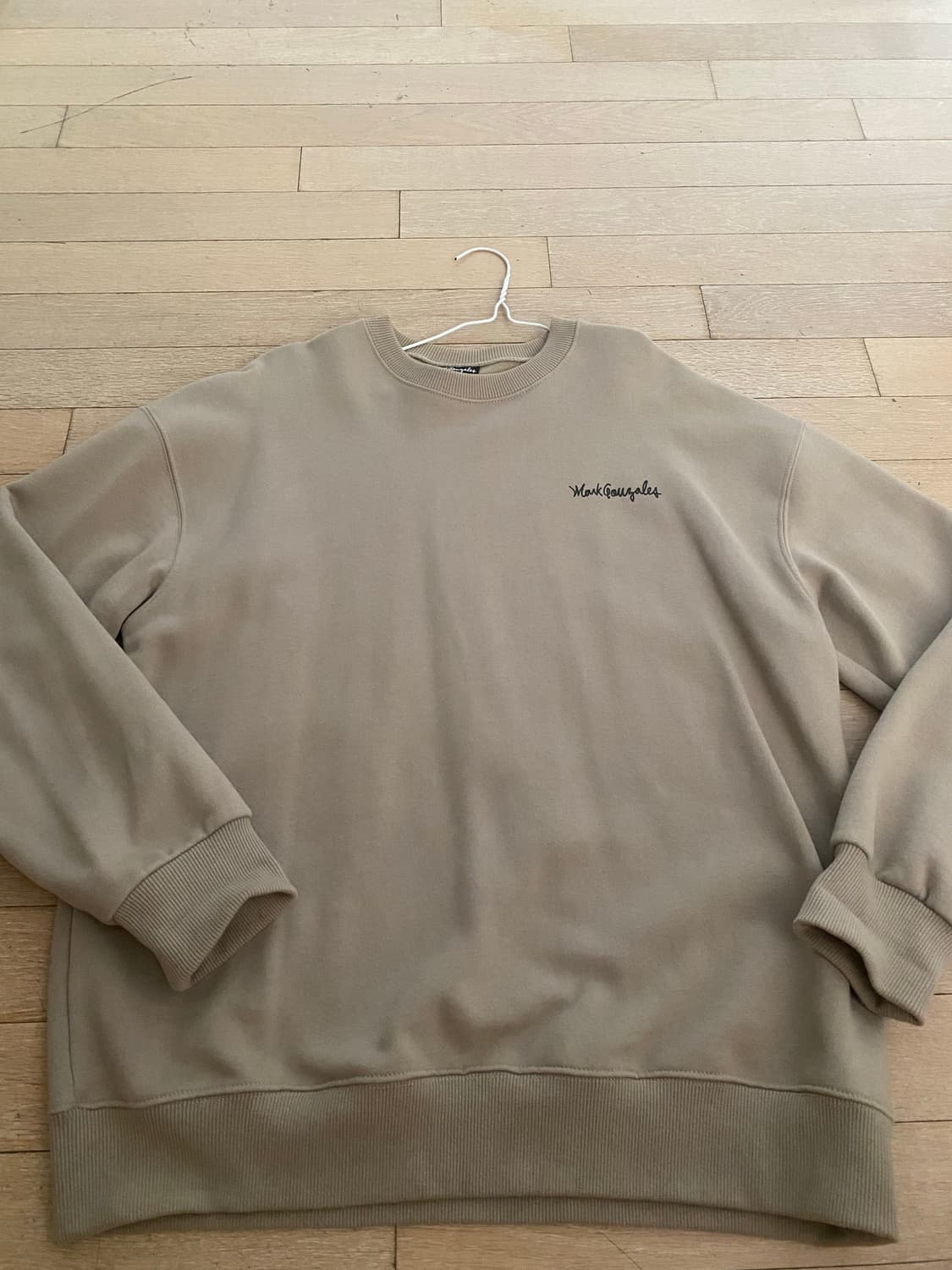 마크 곤잘레스 맨투맨 상품이미지1