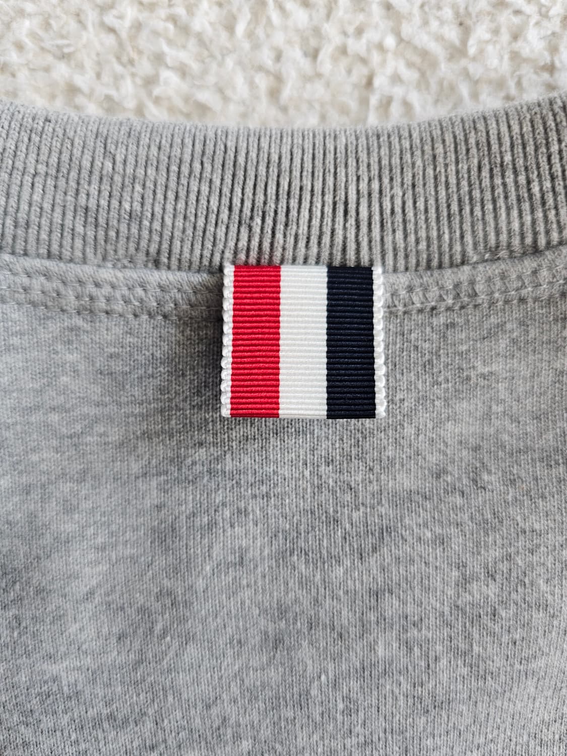 톰브라운 엔지니어드 스웨트셔츠 라이트 그레이 상품이미지4