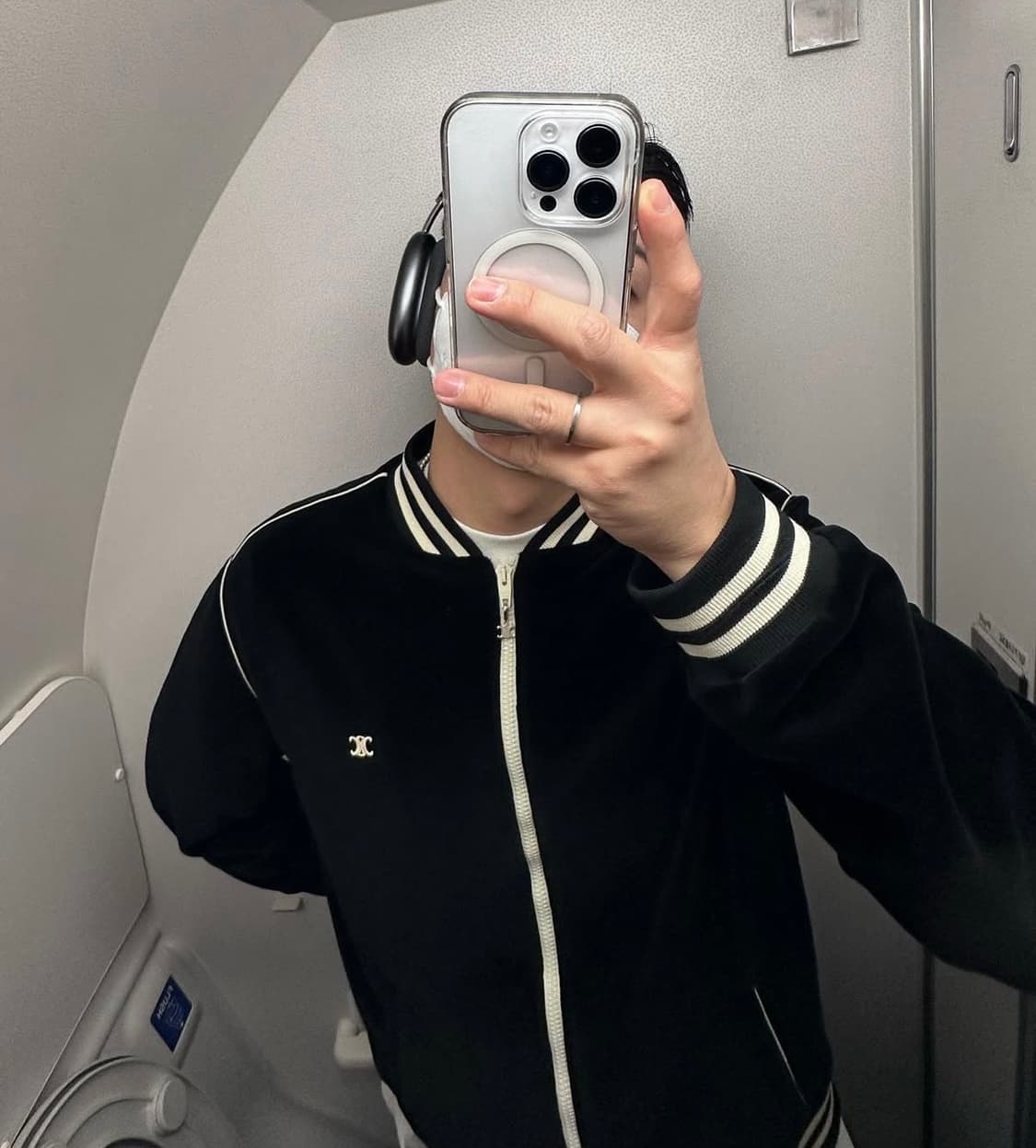 셀린느 벨벳 집업 블랙 XL 상품이미지10