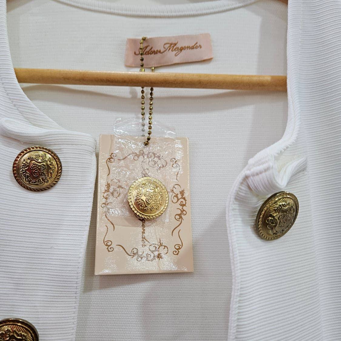 화이트 금장 버튼 자켓 상품이미지3