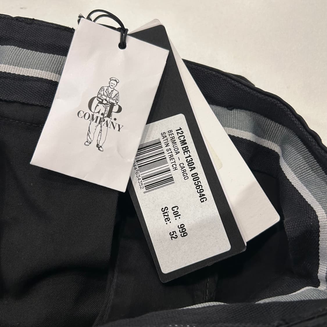 [52] C.P. 씨피컴퍼니 카고 반바지 버뮤다 블랙 상품이미지6