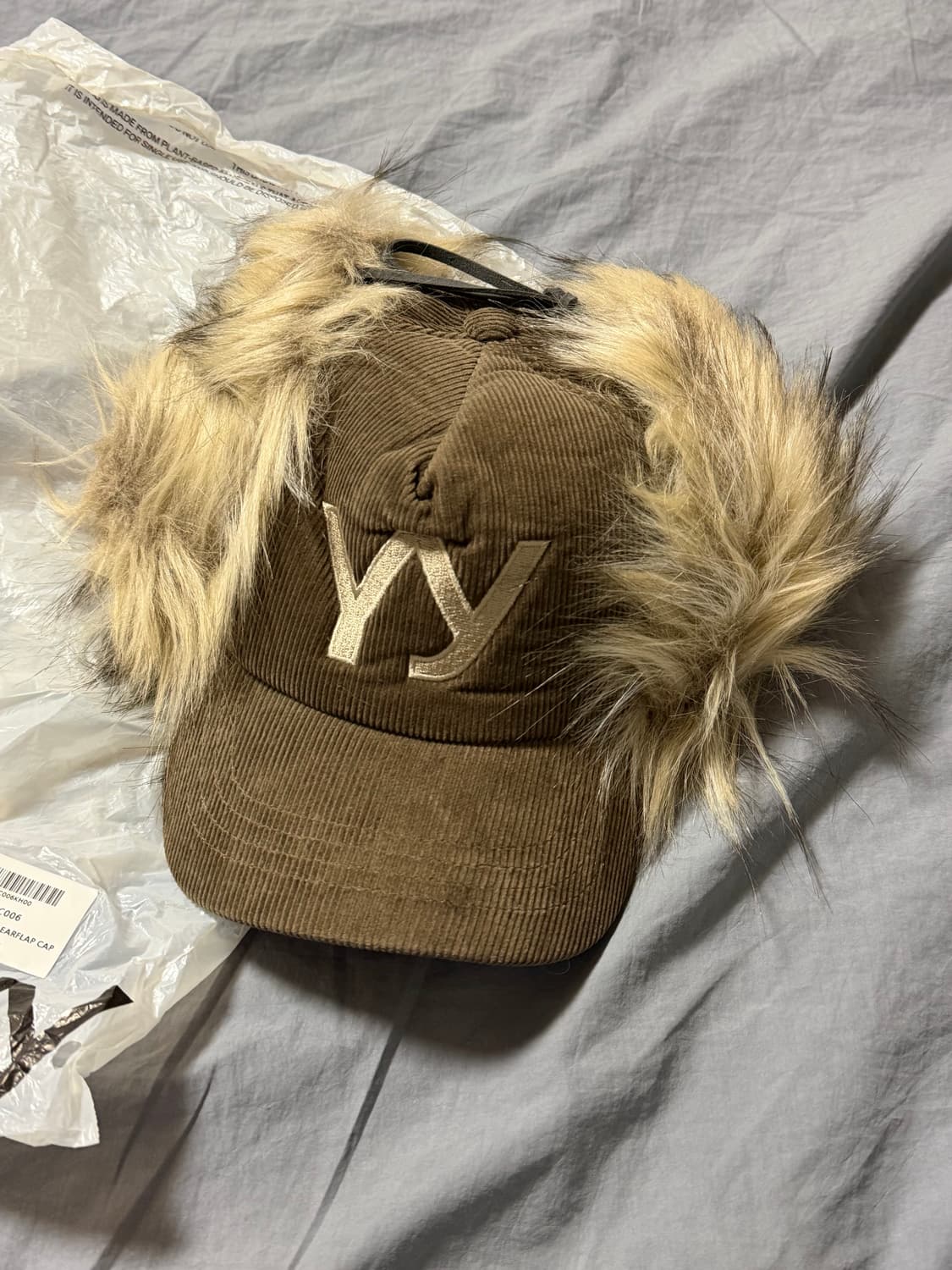 (실착1회)Open Yy 포우 퍼 코듀로이 이어플랩 캡 카키 상품이미지1