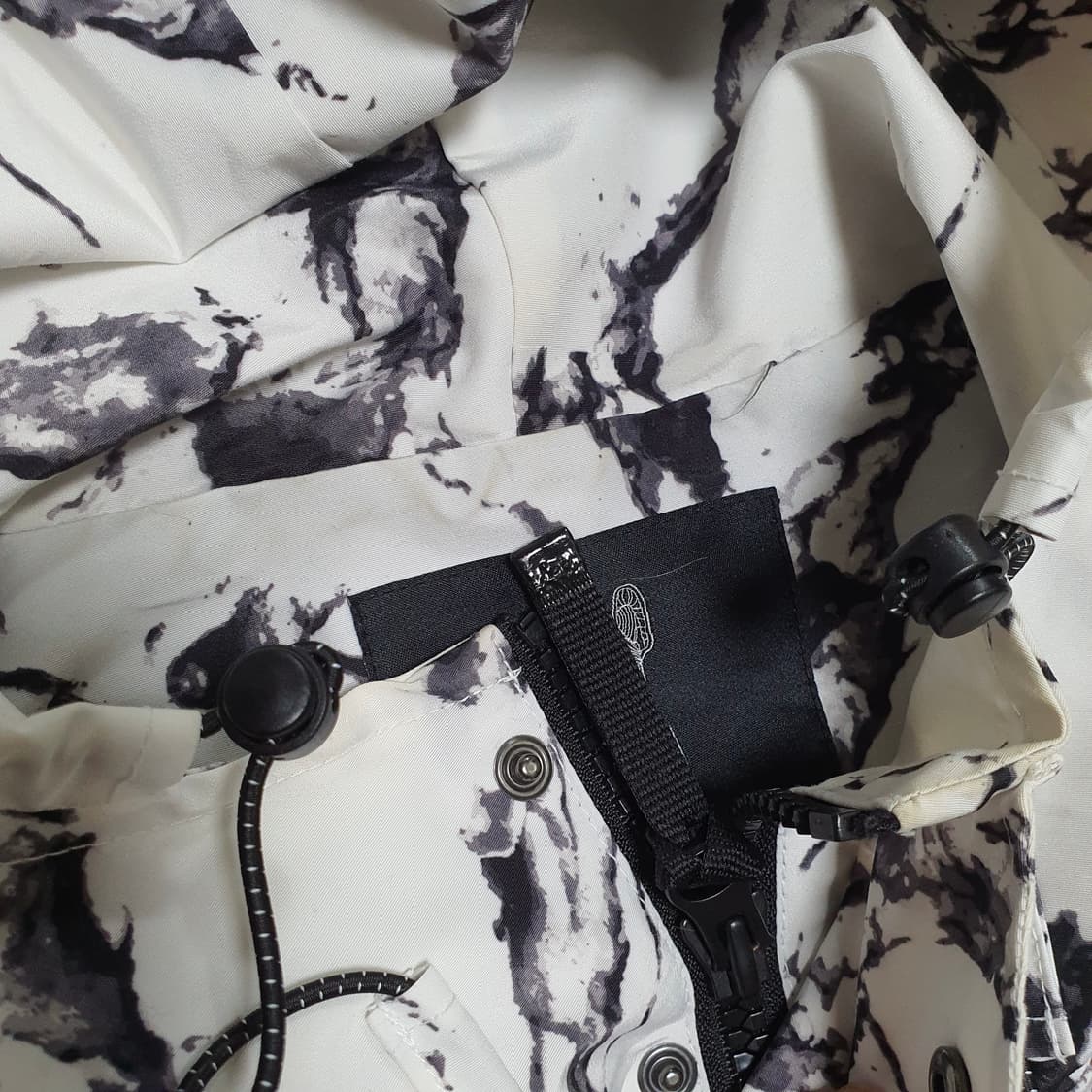 ✨ (바배) 라이프워크 빅로고 사선지퍼 바람막이 자켓  상품이미지5