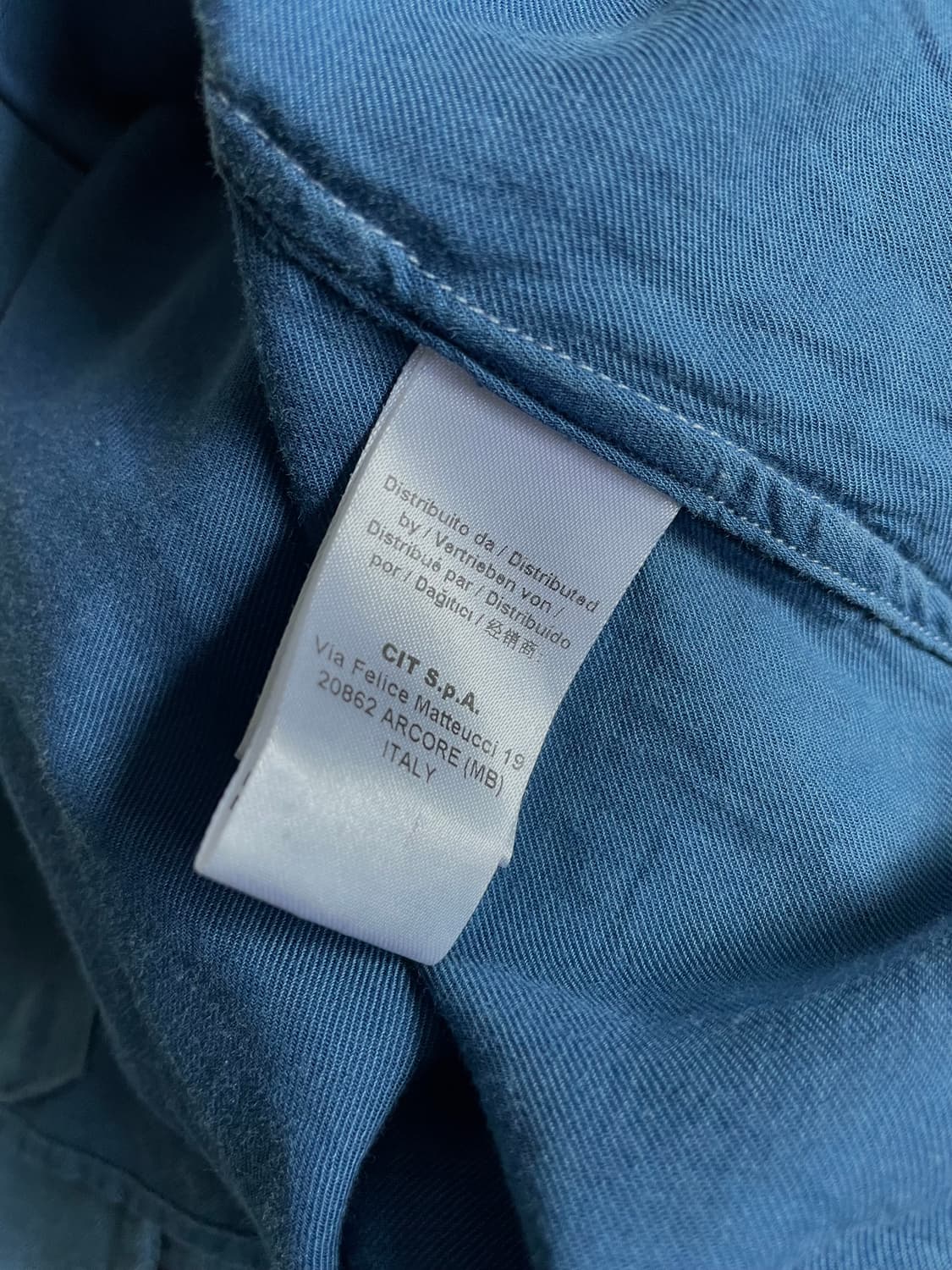 바구타 인디고 색상 셔츠 40사이즈 팝니다. 상품이미지8