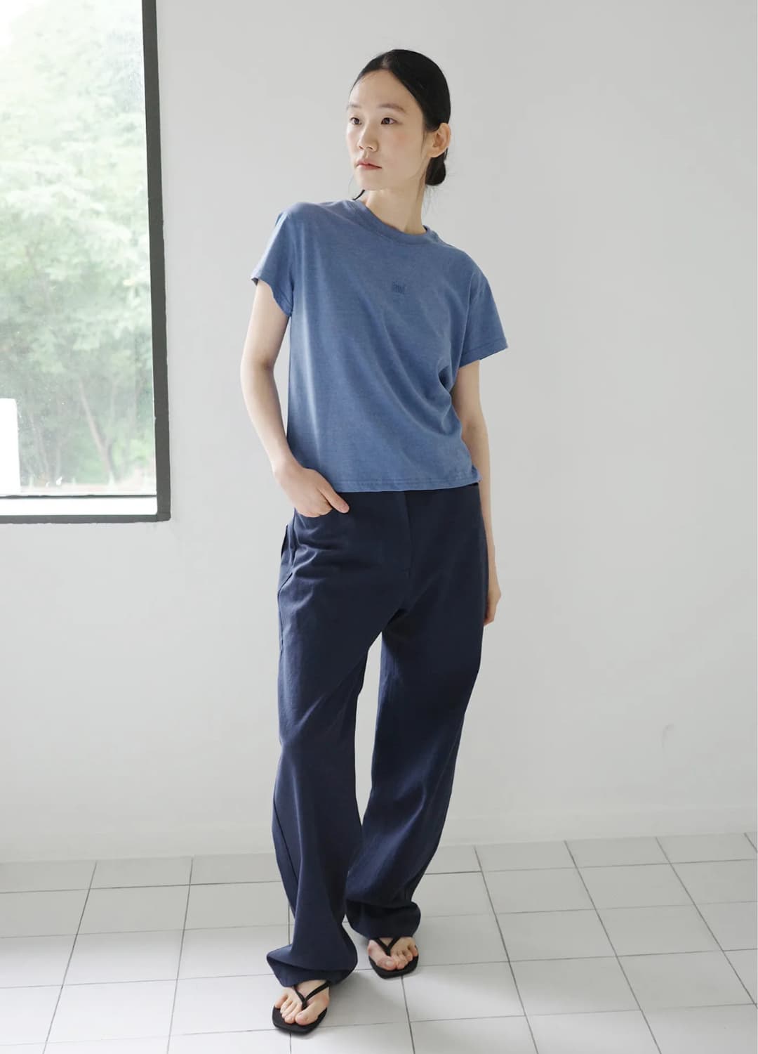 hwi 휘 슬로건 티 피그먼트블루 상품이미지1