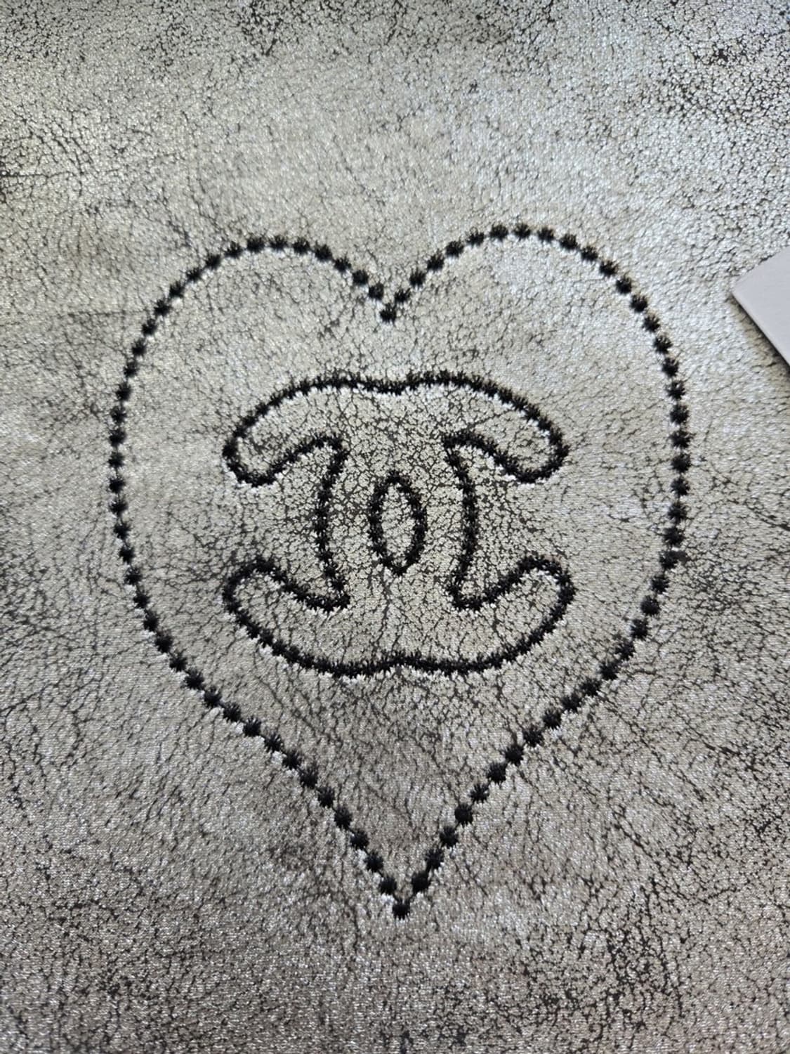 샤넬뷰티 기프트 빈티지 실버 하트  상품이미지4