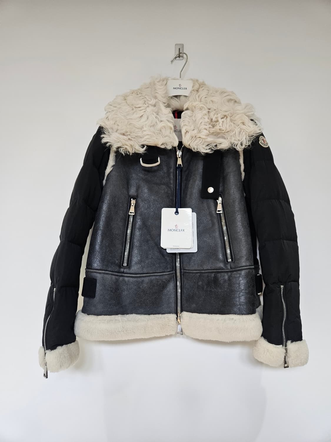 몽클레어 킬리아 퍼 무스탕 패딩 상품이미지1