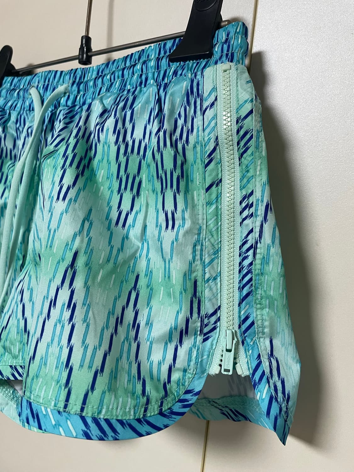 Gap Fit 여성 러닝 반바지 XS (사이드 지퍼) 상품이미지2