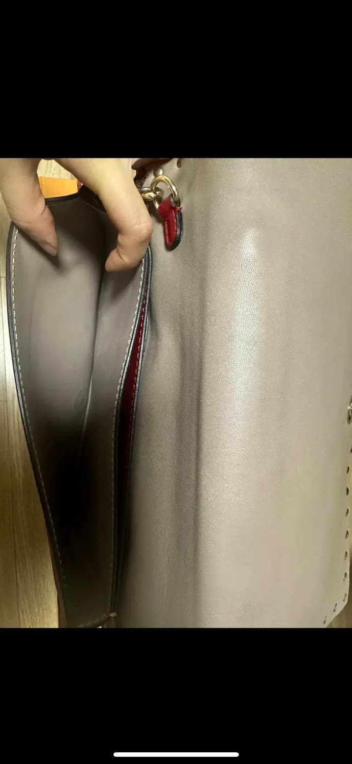 발렌티노 락스터드 미듐 클러치 상품이미지6