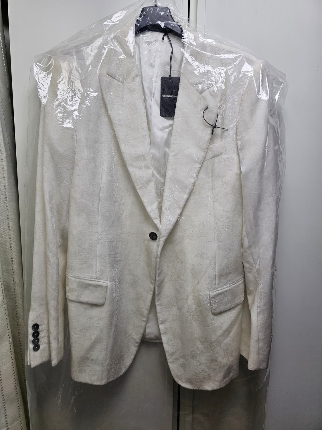 새상품 아르마니 벨벳 자켓(크리스마스/파티) 상품이미지1