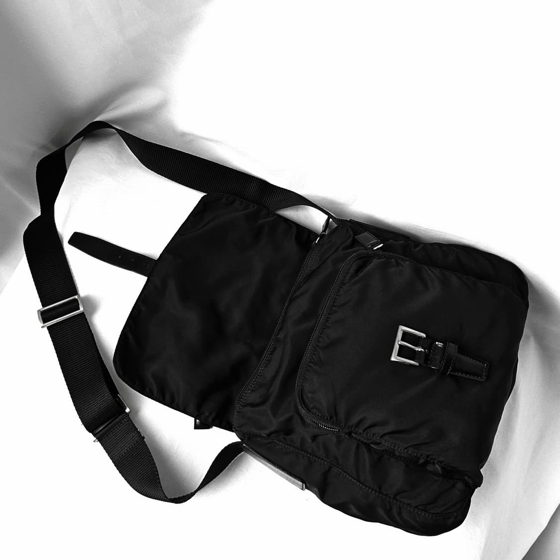 [정품 PRADA] 프라다 나일론 크로스백 주우재백 남녀공용 상품이미지7
