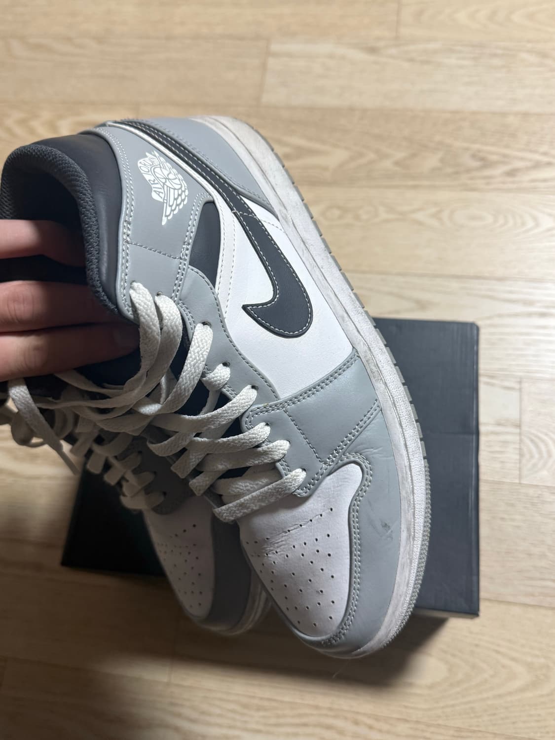 조던1 라이트 스모크 그레이 앤트러사이트 (270) 상품이미지3