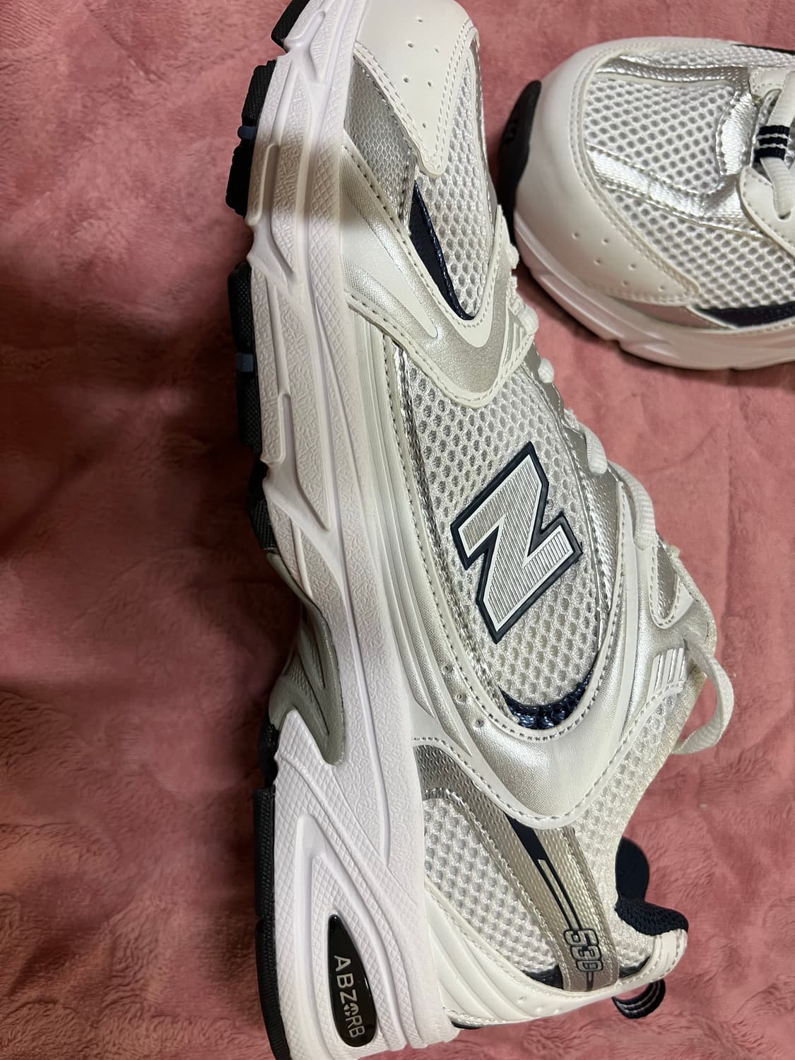 뉴발란스 530 화이트, 290사이즈 스니커즈 판매합니다 상품이미지2