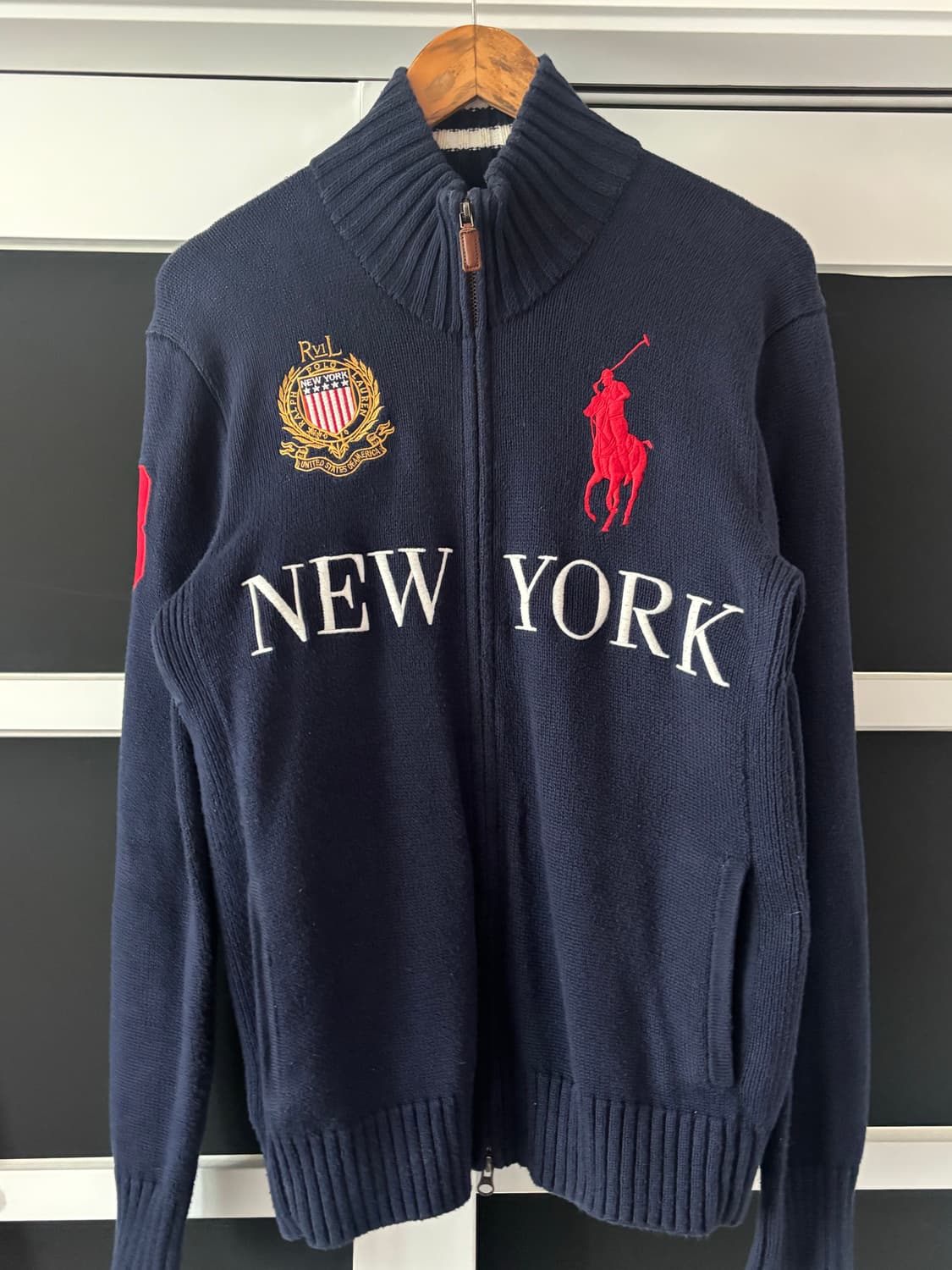 폴로 빅포니 뉴욕 니트집업 팝니다 상품이미지2
