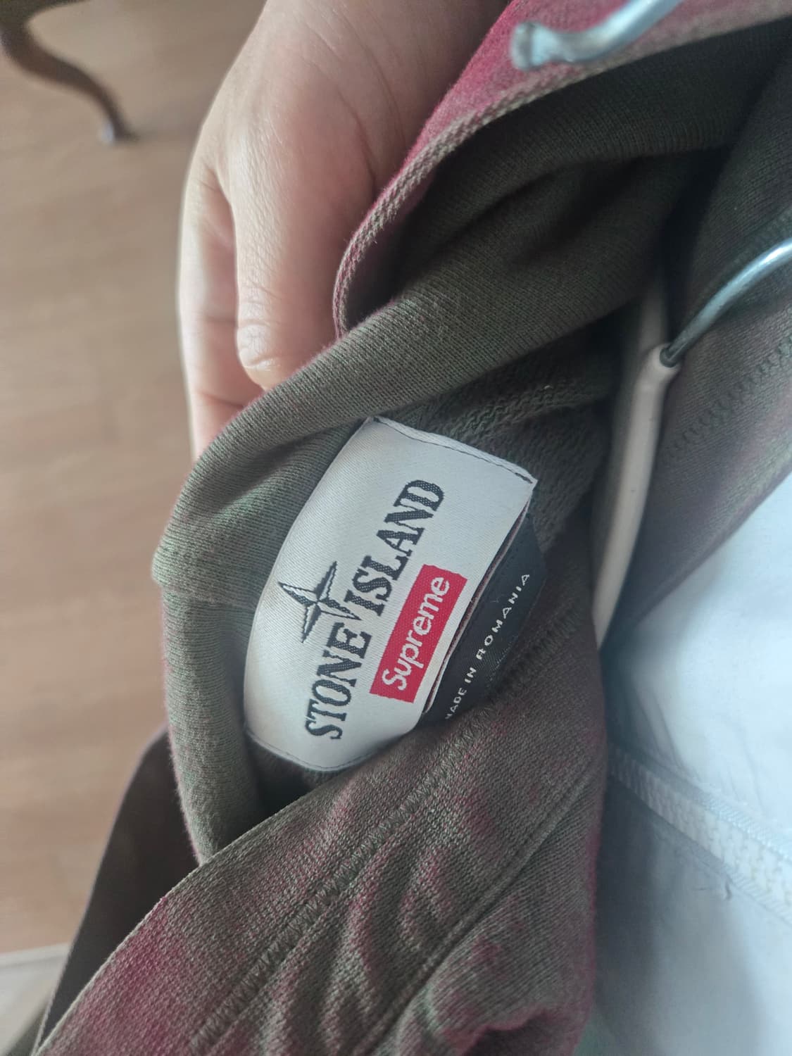 슈프림 x 스톤 아일랜드 더스트 컬러 후드 레드 - 19SS 상품이미지3