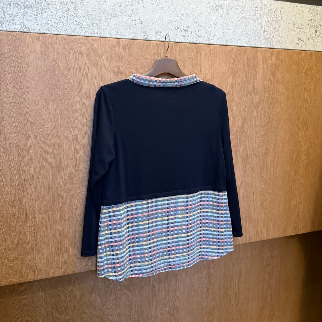 빈티지 롱슬리브 티셔츠 체크 배색 버튼업 지퍼 포켓 디테일 네이비 상품이미지2