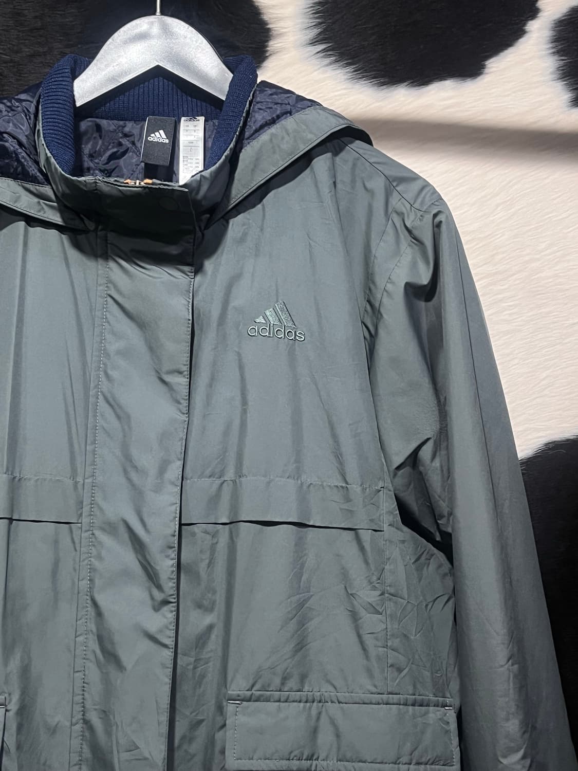 아디다스 카키 윈드자켓 상품이미지5