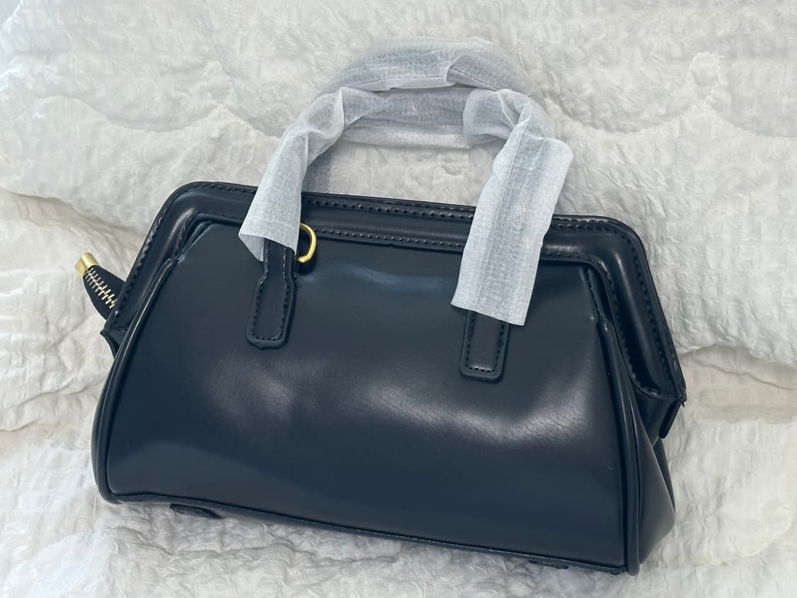 택포)새상품)금장 도트백 크로스백 상품이미지8