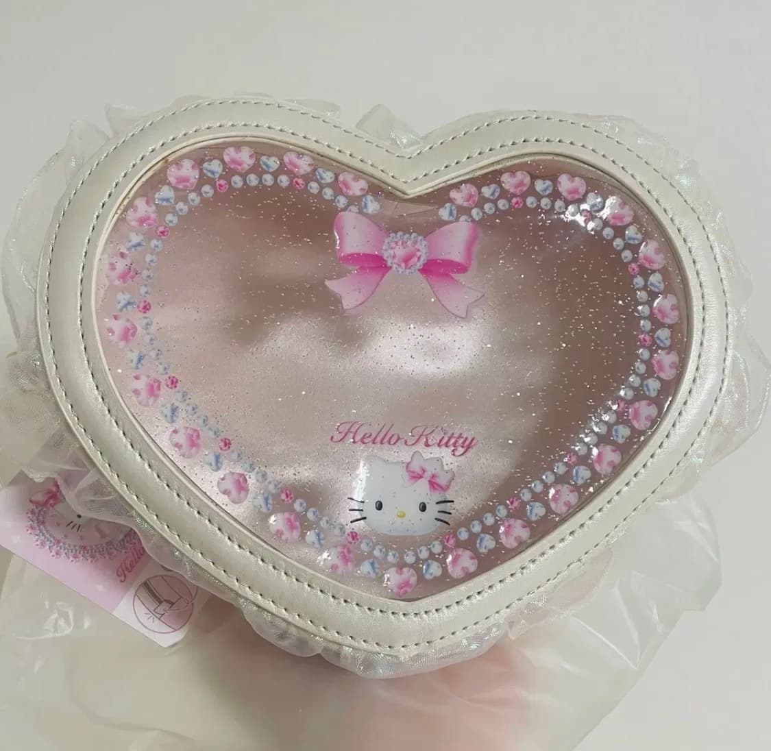 헬로키티 하트모양 프릴 파우치 y2k 상품이미지3