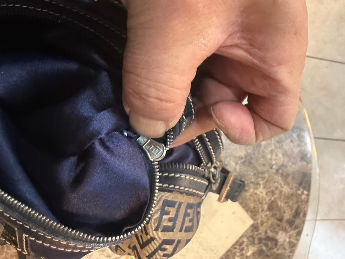 정품 펜디 주카 미니 보스턴 숄더백 팝니다 상품이미지8