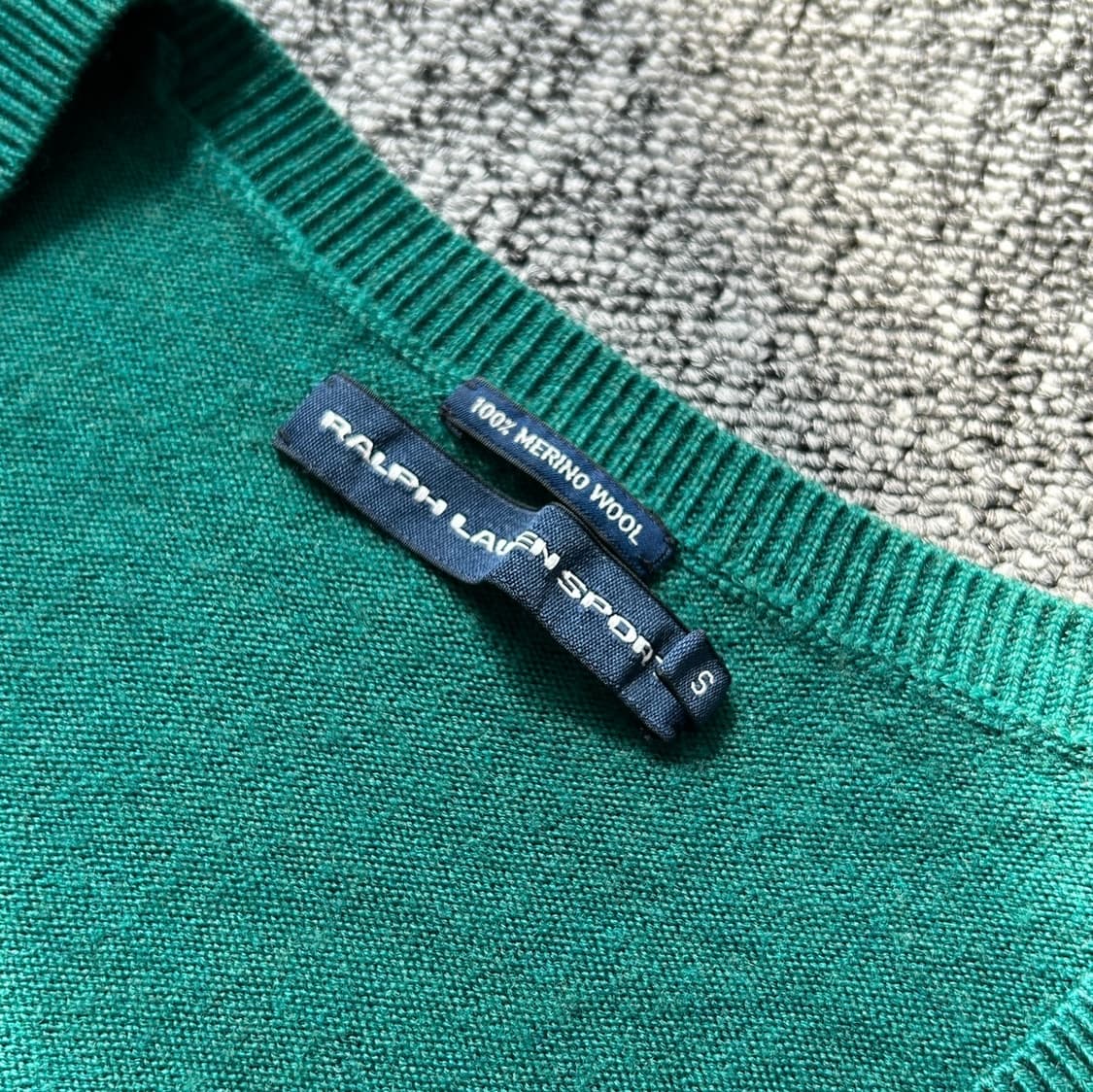 랄프로렌 스포츠 그림 메리노울 브이넥 니트  상품이미지7