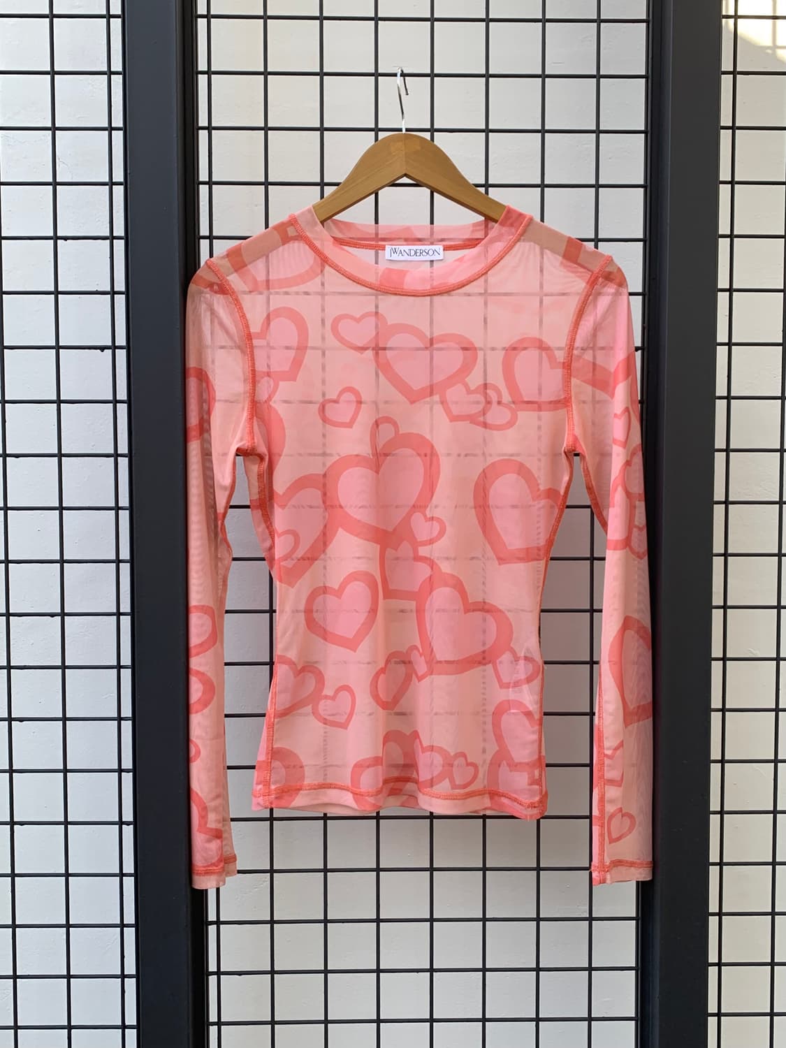 jw앤더슨 x 달려라 하니,  하트 패턴 메쉬 탑 상품이미지1