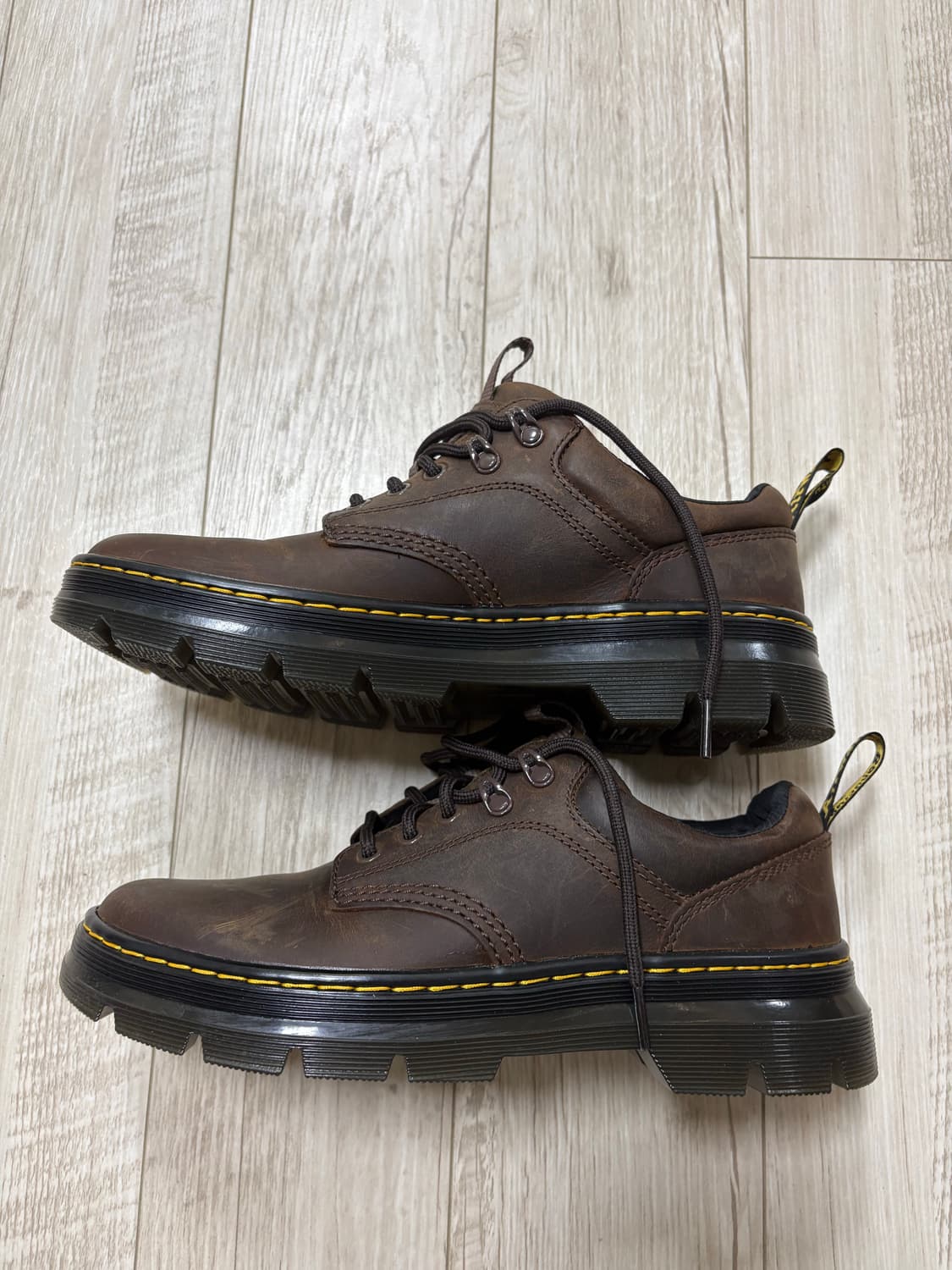 닥터마틴 리더 크레이지홀스 270 상품이미지2