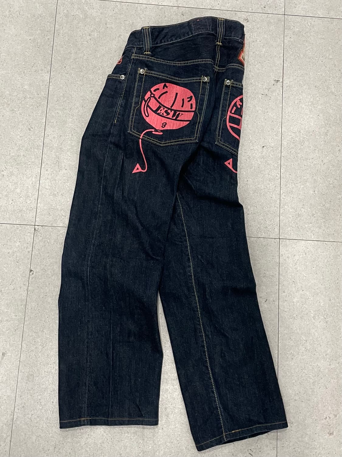Edwin ESW Y2K 포켓 카툰 프린팅 데님 팬츠 상품이미지2
